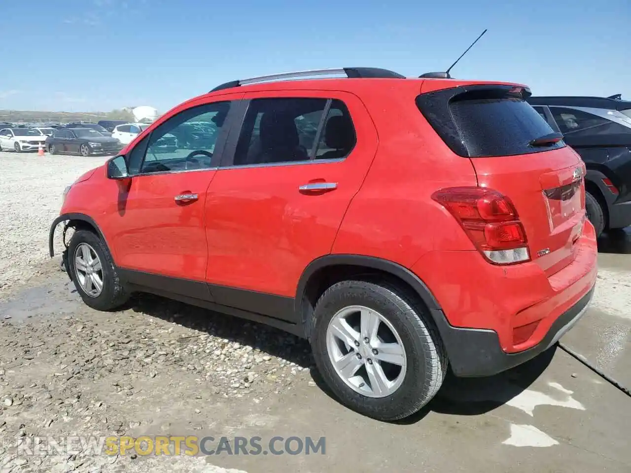 2 Photograph of a damaged car KL7CJLSB8LB341310 CHEVROLET TRAX 2020