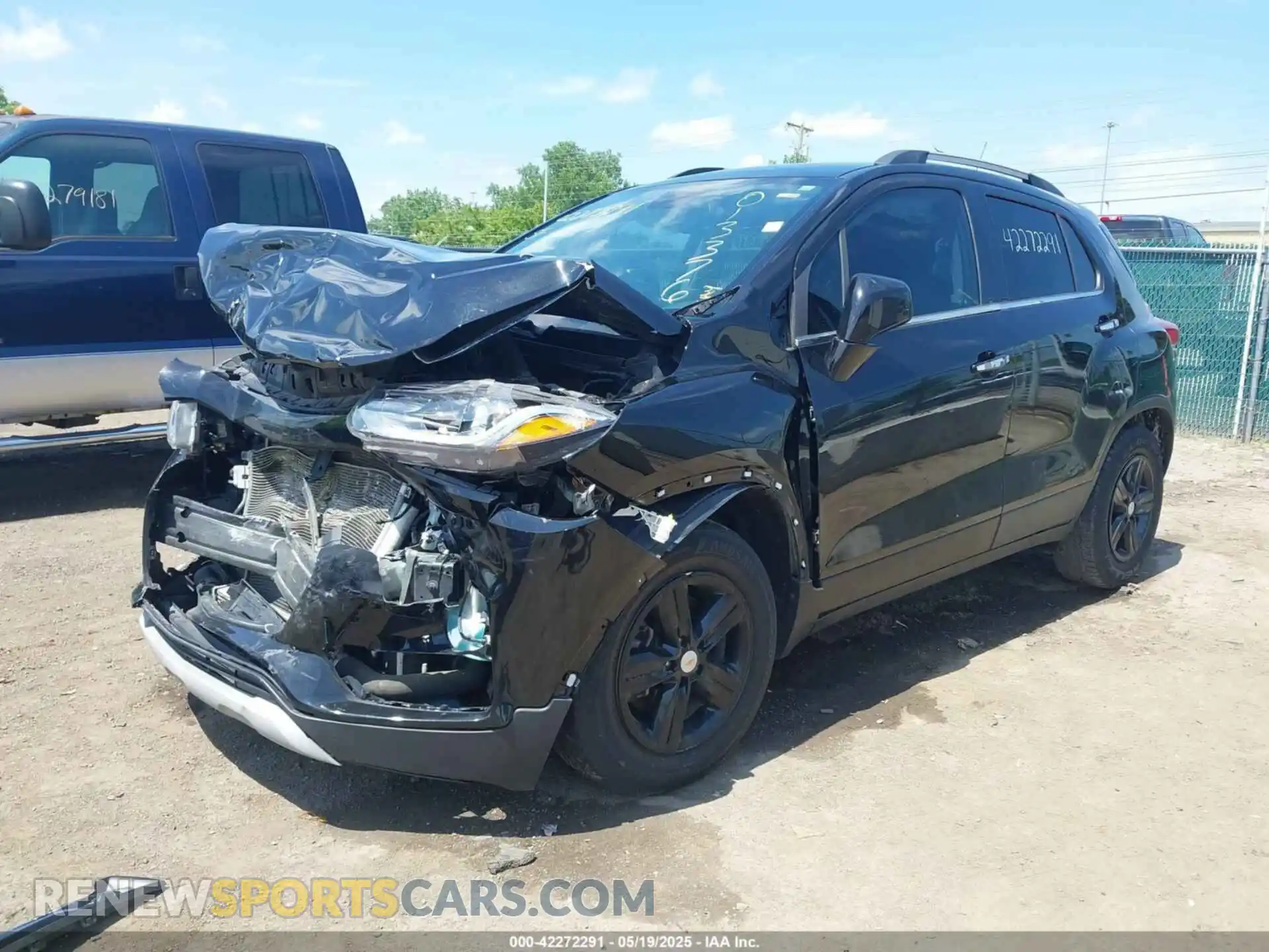 2 Photograph of a damaged car KL7CJLSB9LB013376 CHEVROLET TRAX 2020