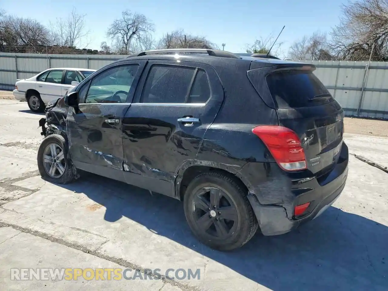 2 Photograph of a damaged car KL7CJLSB9LB042392 CHEVROLET TRAX 2020