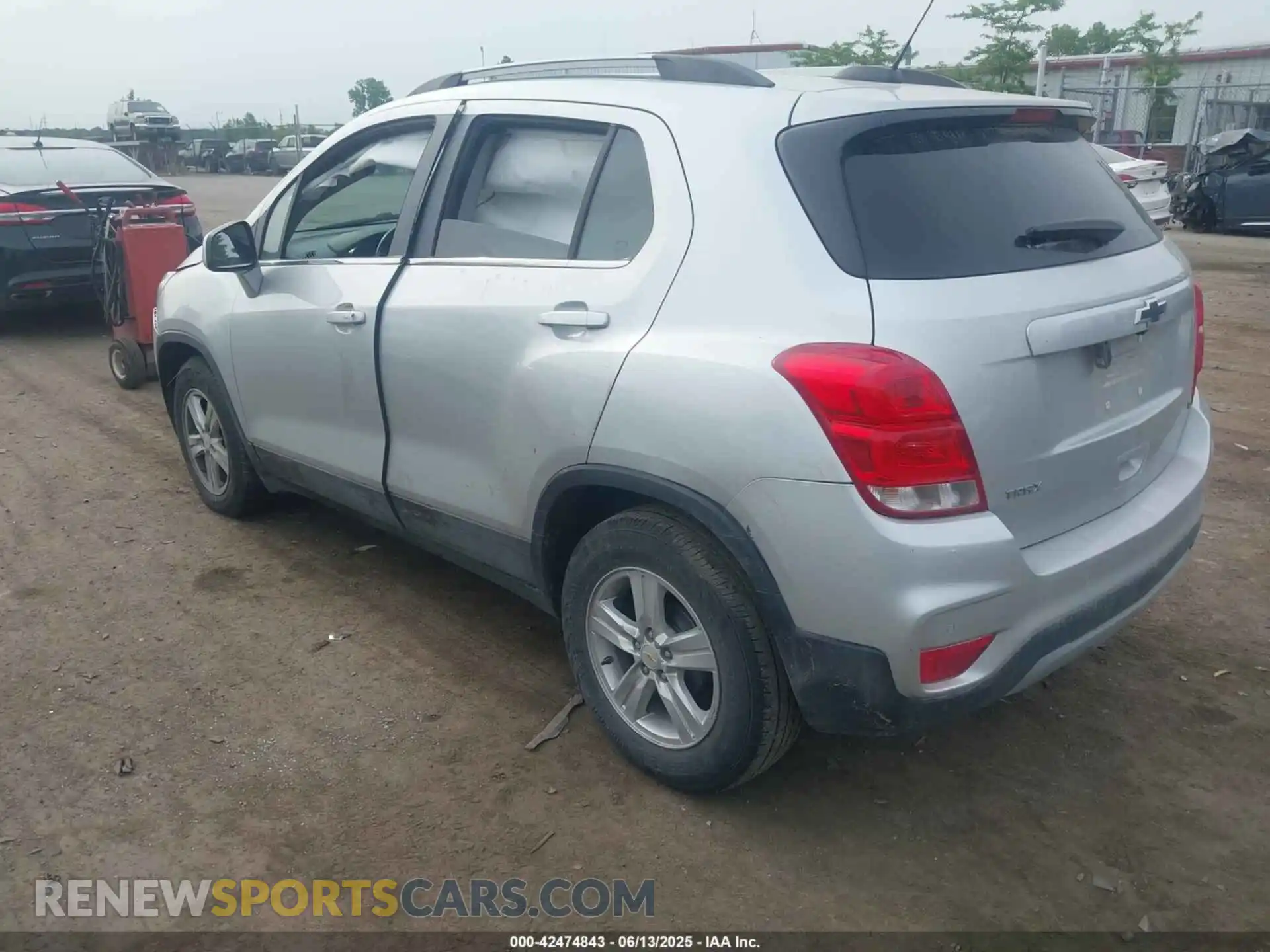 3 Photograph of a damaged car KL7CJLSB9LB316481 CHEVROLET TRAX 2020