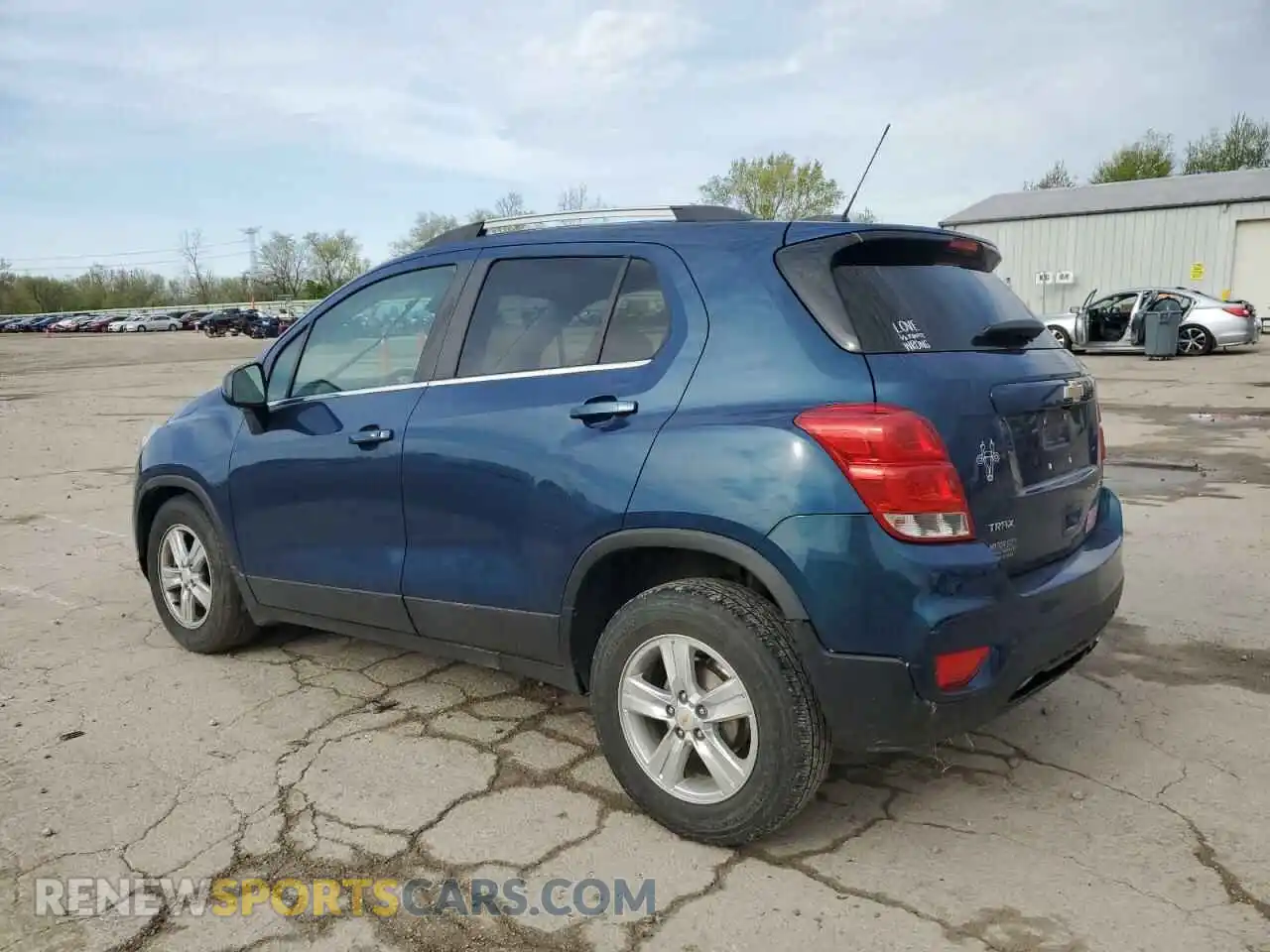 2 Photograph of a damaged car KL7CJLSB9LB330512 CHEVROLET TRAX 2020