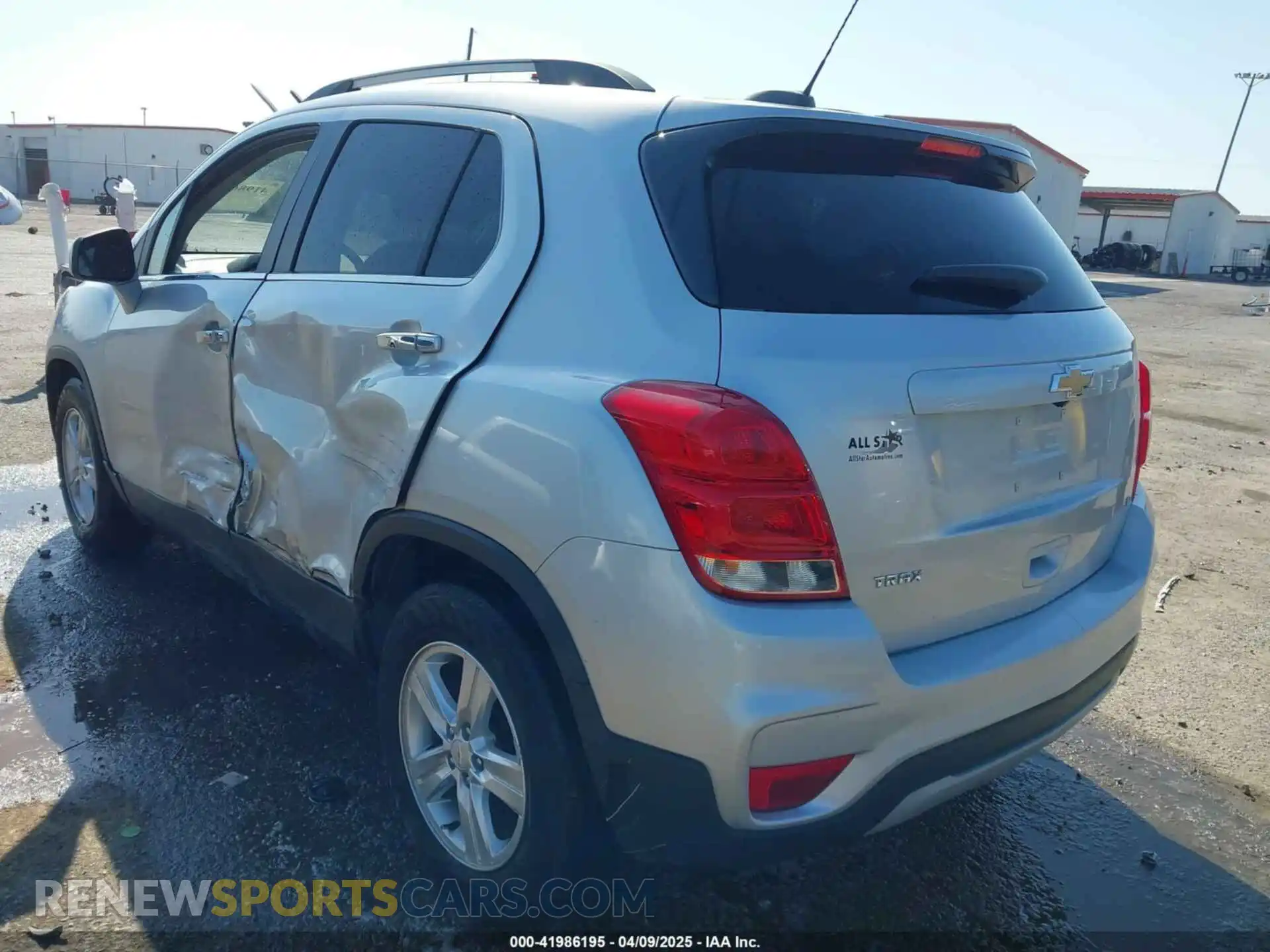 3 Photograph of a damaged car KL7CJLSBXLB039596 CHEVROLET TRAX 2020