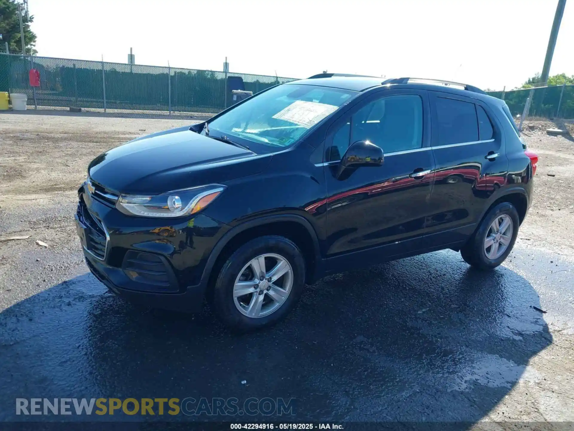 2 Photograph of a damaged car KL7CJPSB0LB027934 CHEVROLET TRAX 2020