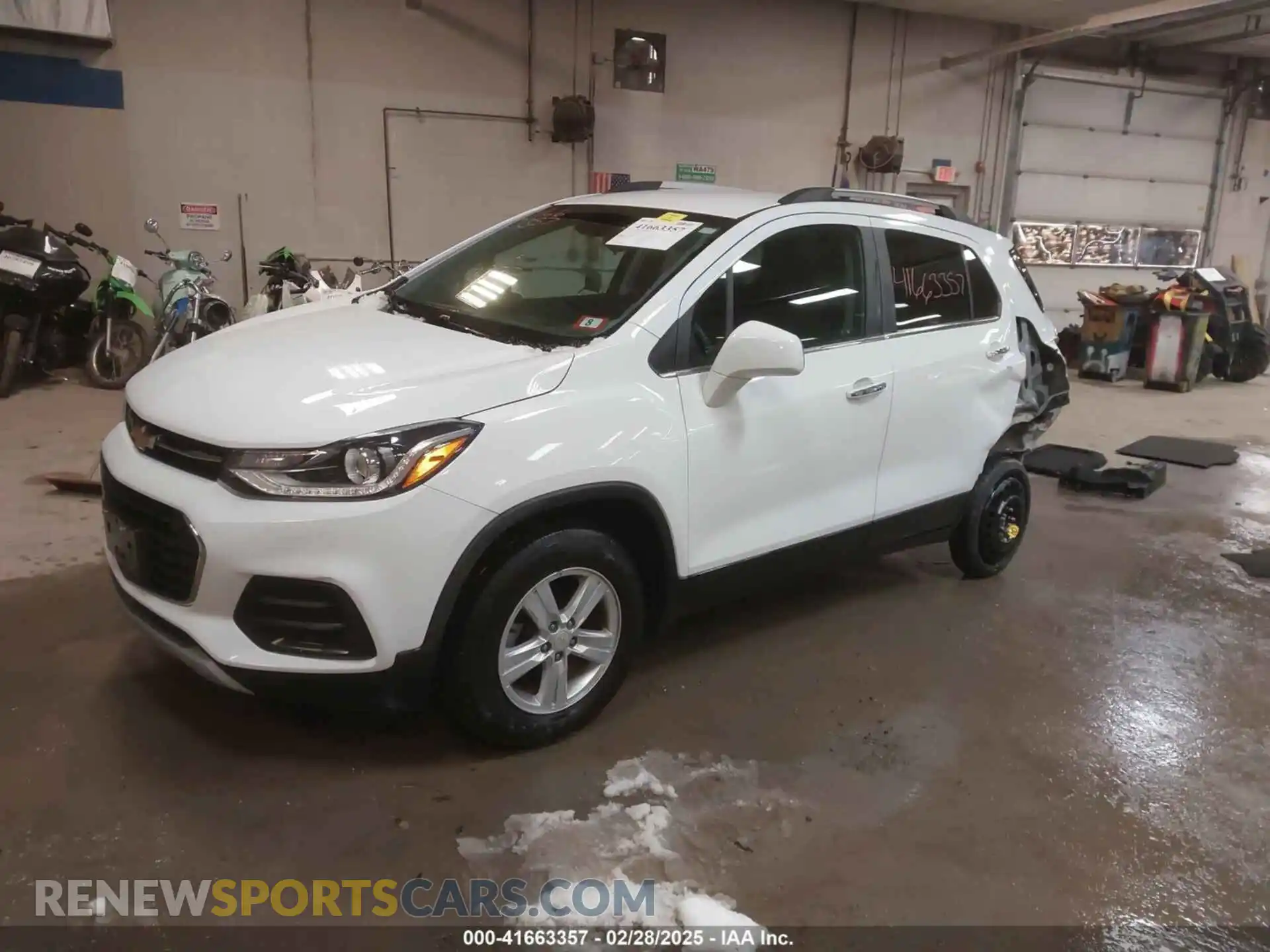 2 Photograph of a damaged car KL7CJPSB1LB067410 CHEVROLET TRAX 2020