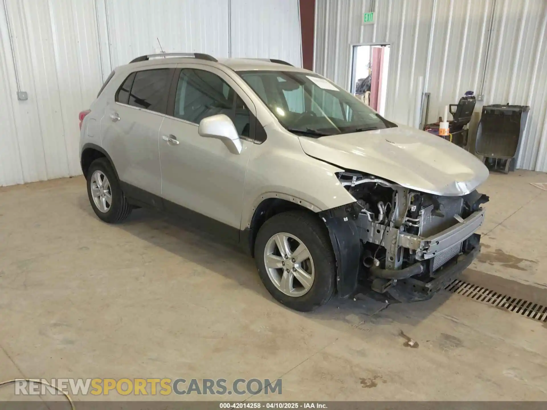 1 Photograph of a damaged car KL7CJPSB2LB020760 CHEVROLET TRAX 2020