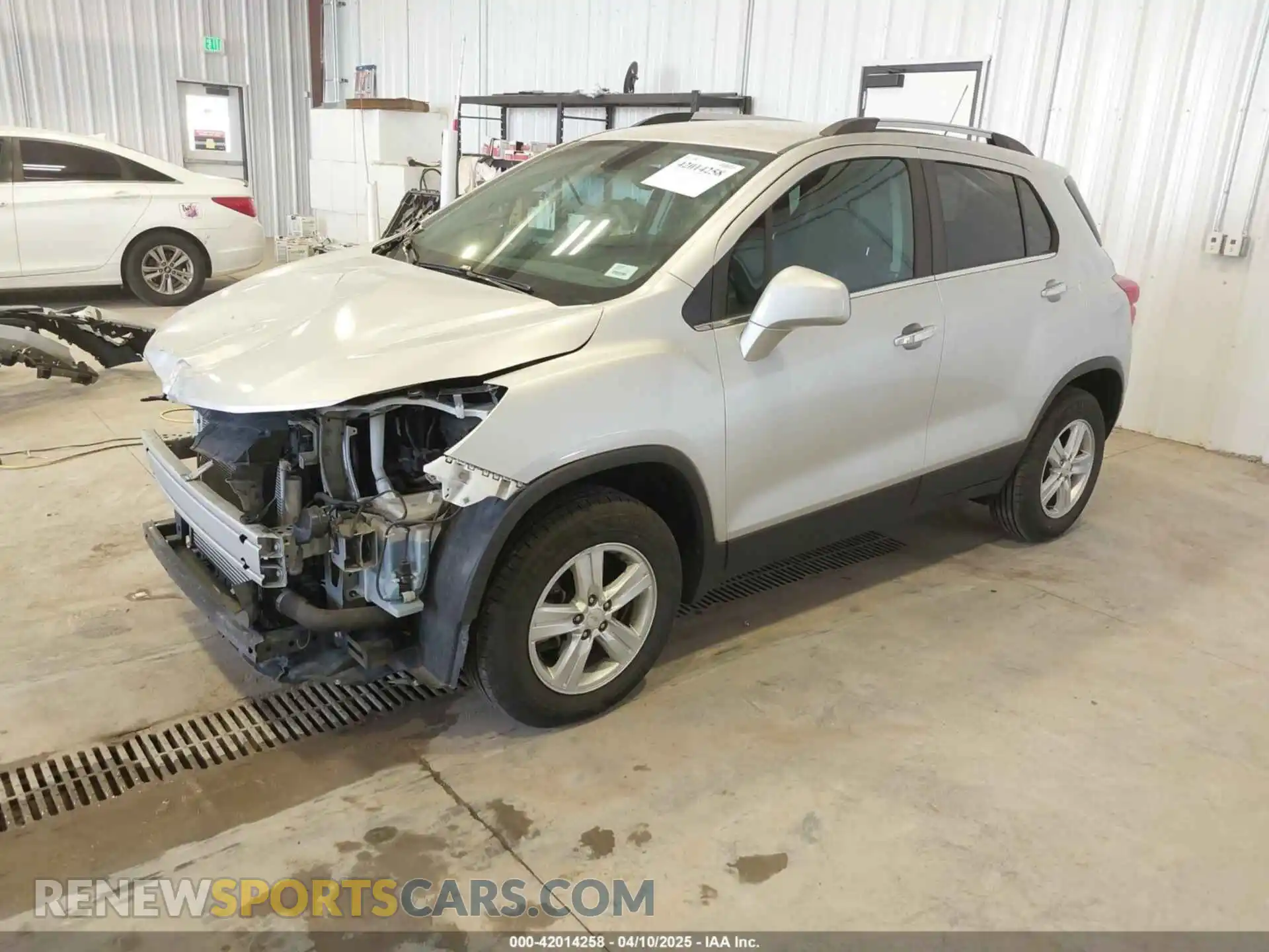 2 Photograph of a damaged car KL7CJPSB2LB020760 CHEVROLET TRAX 2020