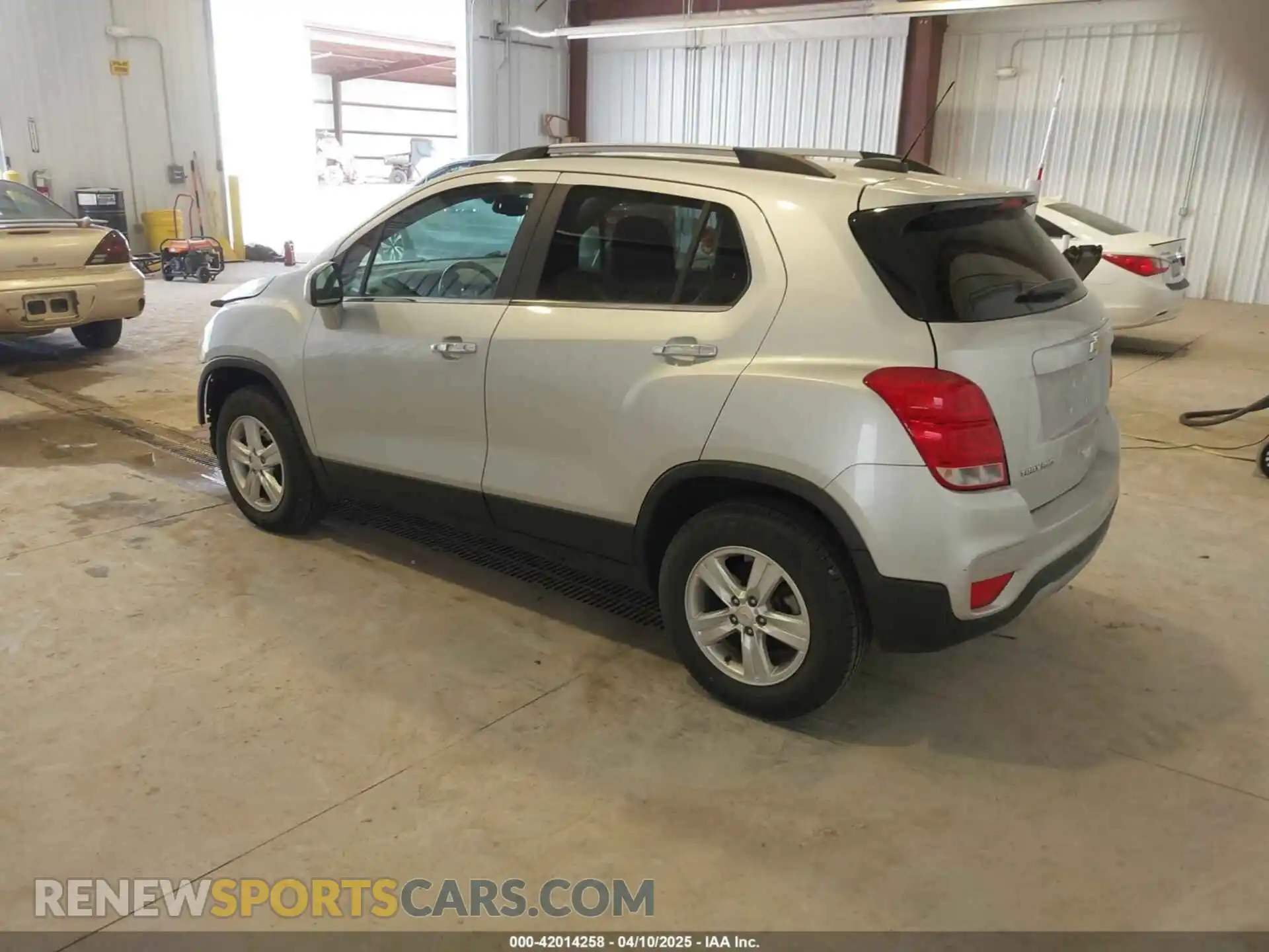 3 Photograph of a damaged car KL7CJPSB2LB020760 CHEVROLET TRAX 2020