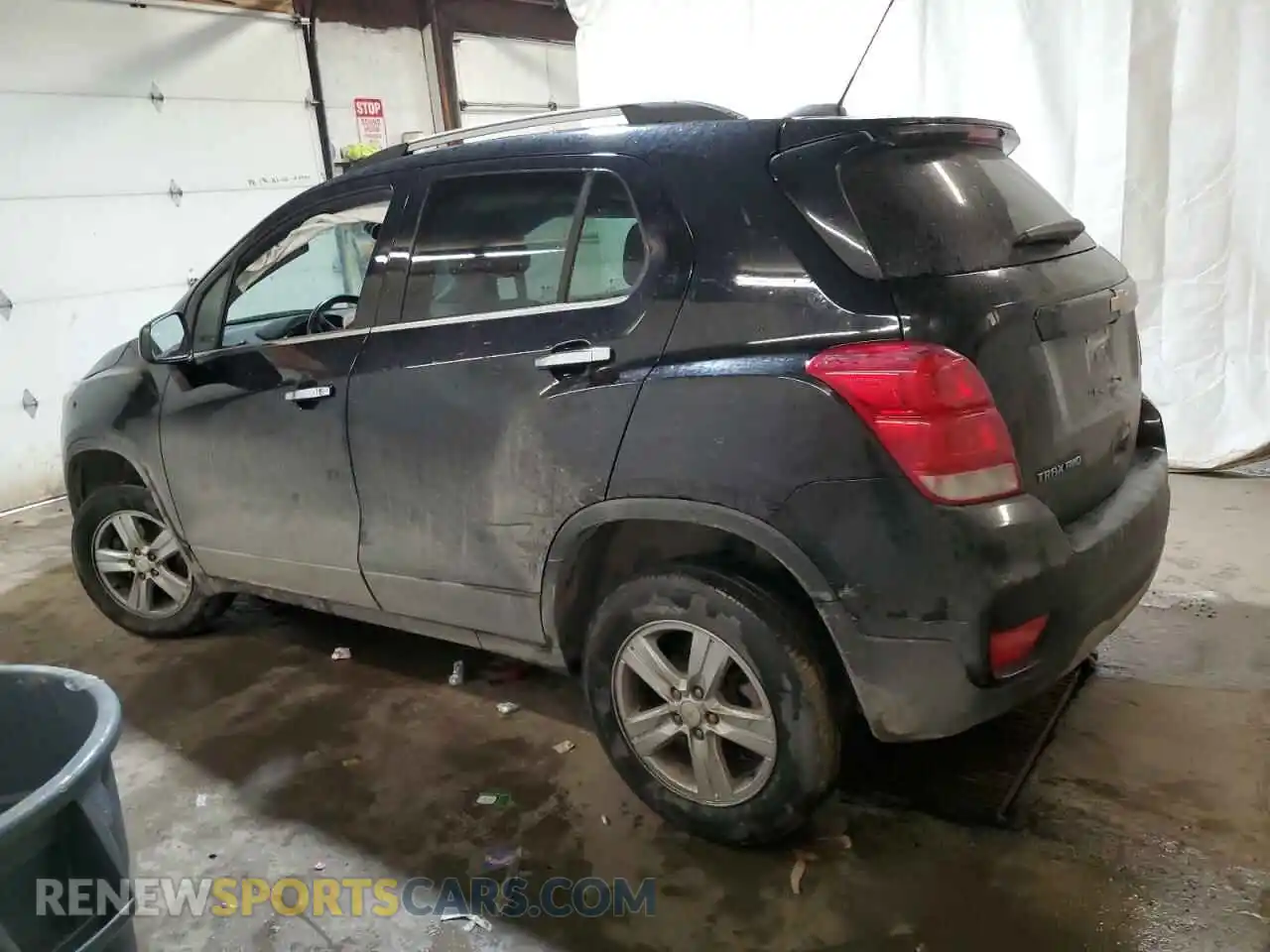 2 Photograph of a damaged car KL7CJPSB4LB001689 CHEVROLET TRAX 2020
