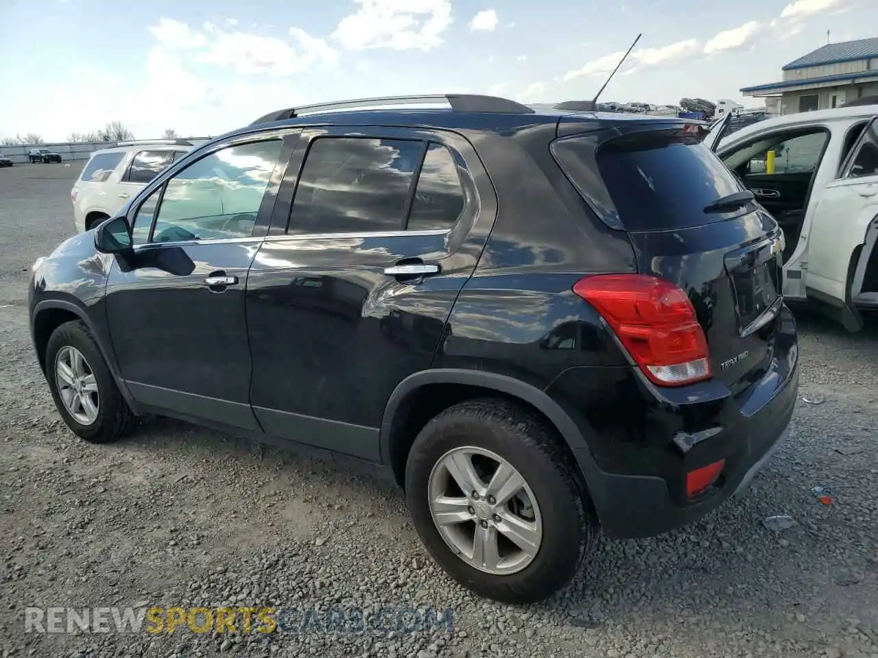 2 Photograph of a damaged car KL7CJPSB5LB072786 CHEVROLET TRAX 2020
