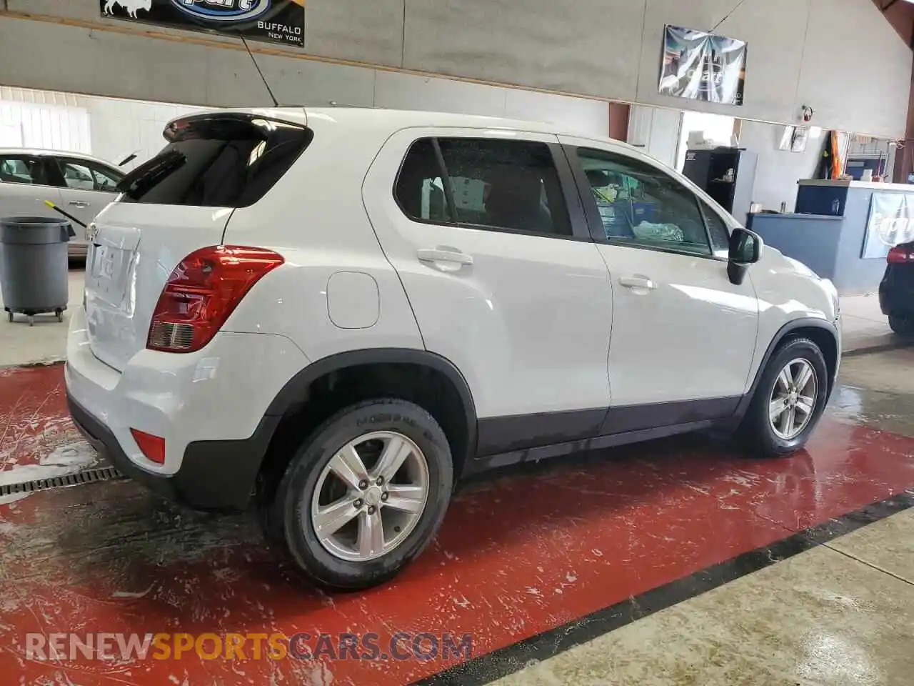 3 Фотография поврежденного автомобиля KL7CJKSB2MB304877 CHEVROLET TRAX 2021