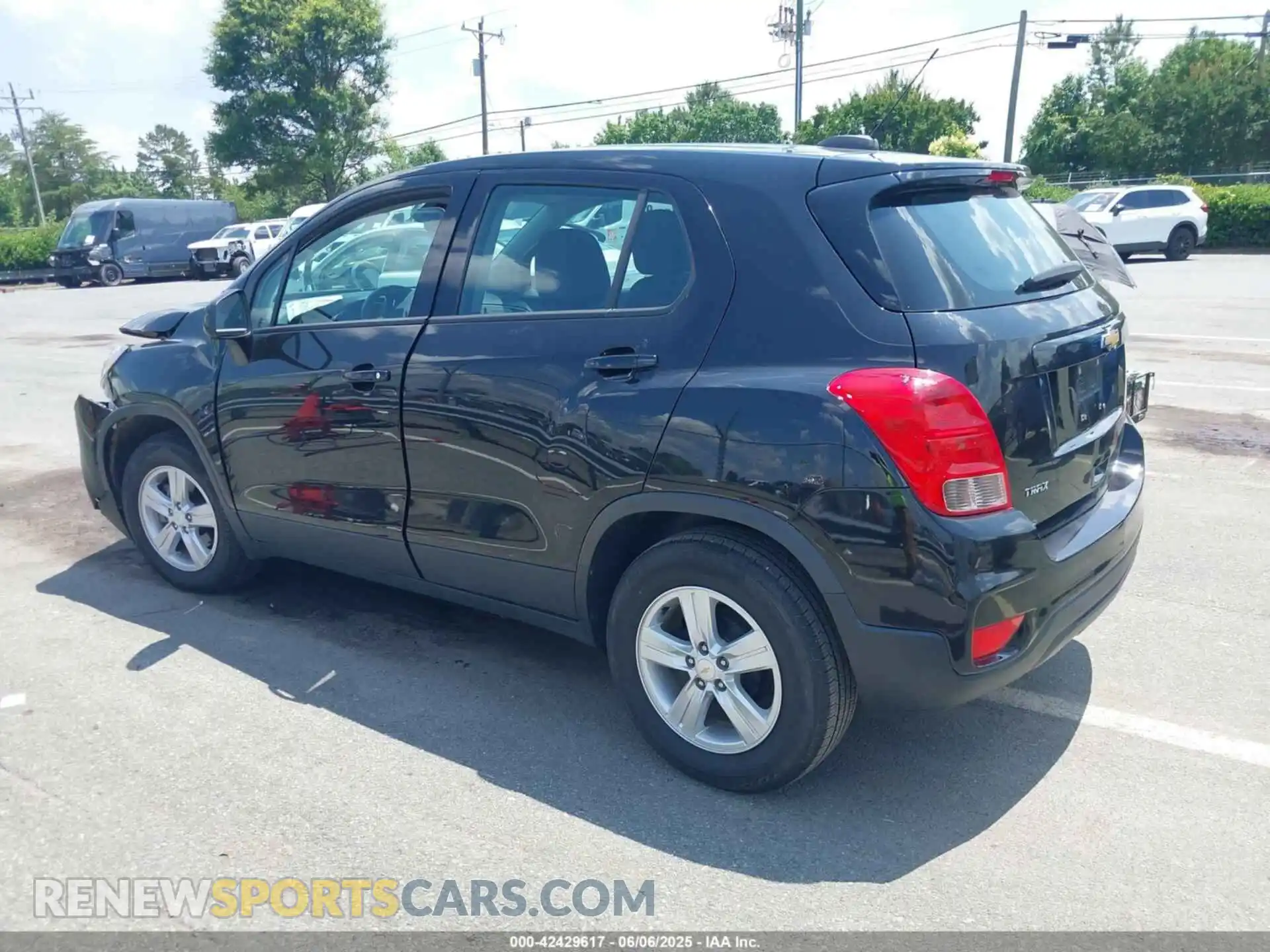 3 Photograph of a damaged car KL7CJKSB4MB320580 CHEVROLET TRAX 2021