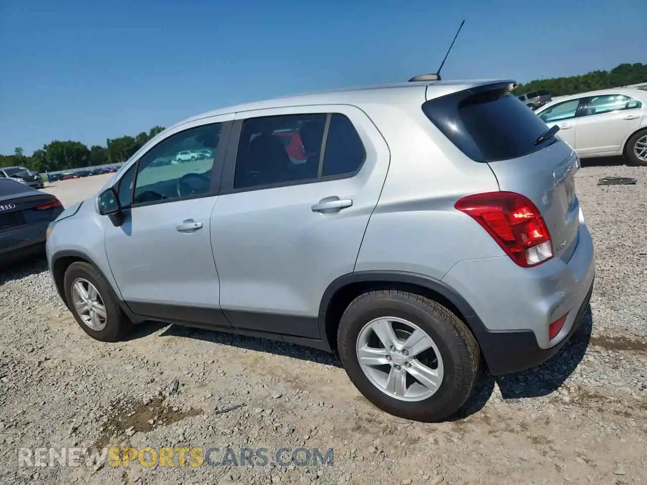 2 Photograph of a damaged car KL7CJKSB5MB323312 CHEVROLET TRAX 2021