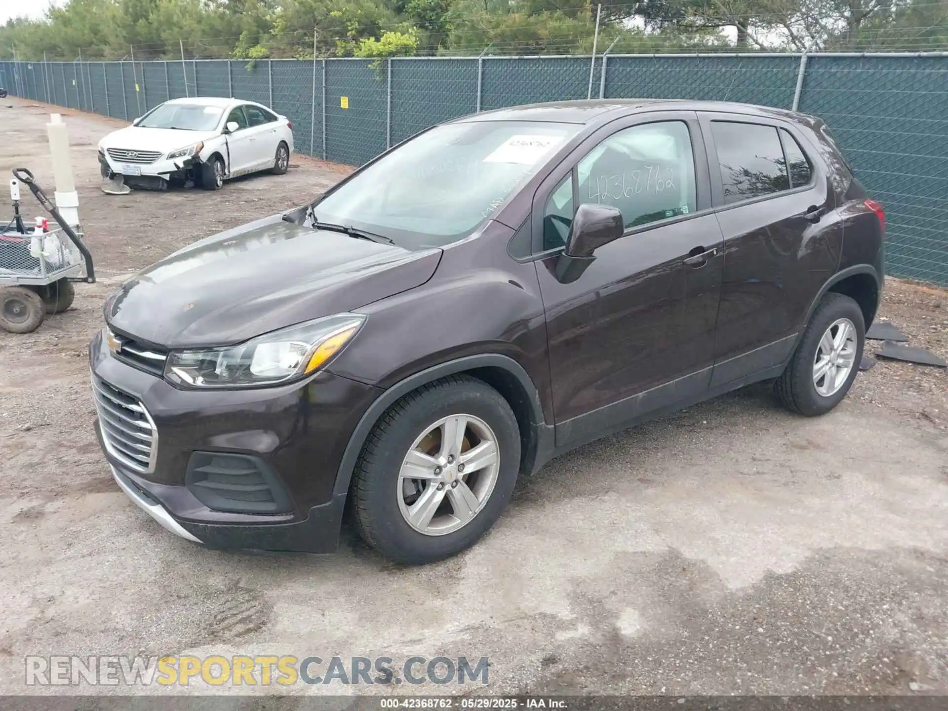 2 Photograph of a damaged car KL7CJKSB5MB332060 CHEVROLET TRAX 2021