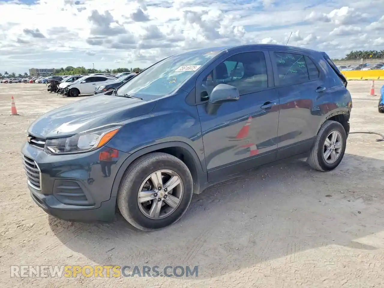 1 Photograph of a damaged car KL7CJKSBXMB331986 CHEVROLET TRAX 2021