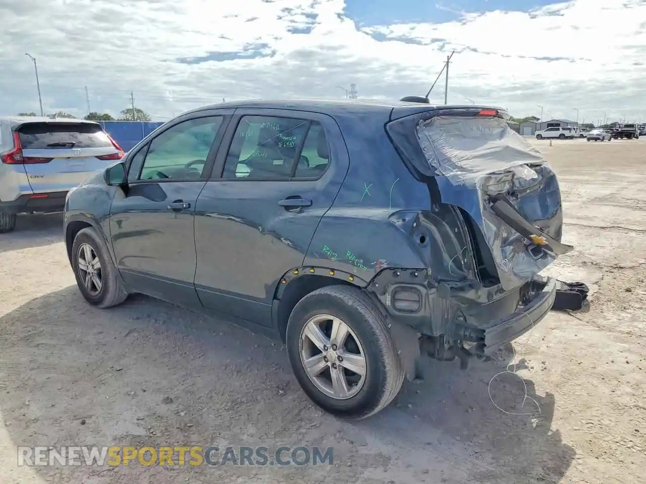 2 Photograph of a damaged car KL7CJKSBXMB331986 CHEVROLET TRAX 2021