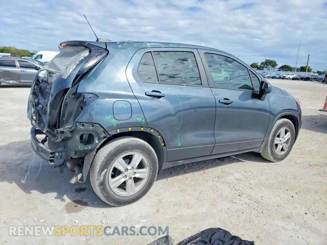 3 Photograph of a damaged car KL7CJKSBXMB331986 CHEVROLET TRAX 2021