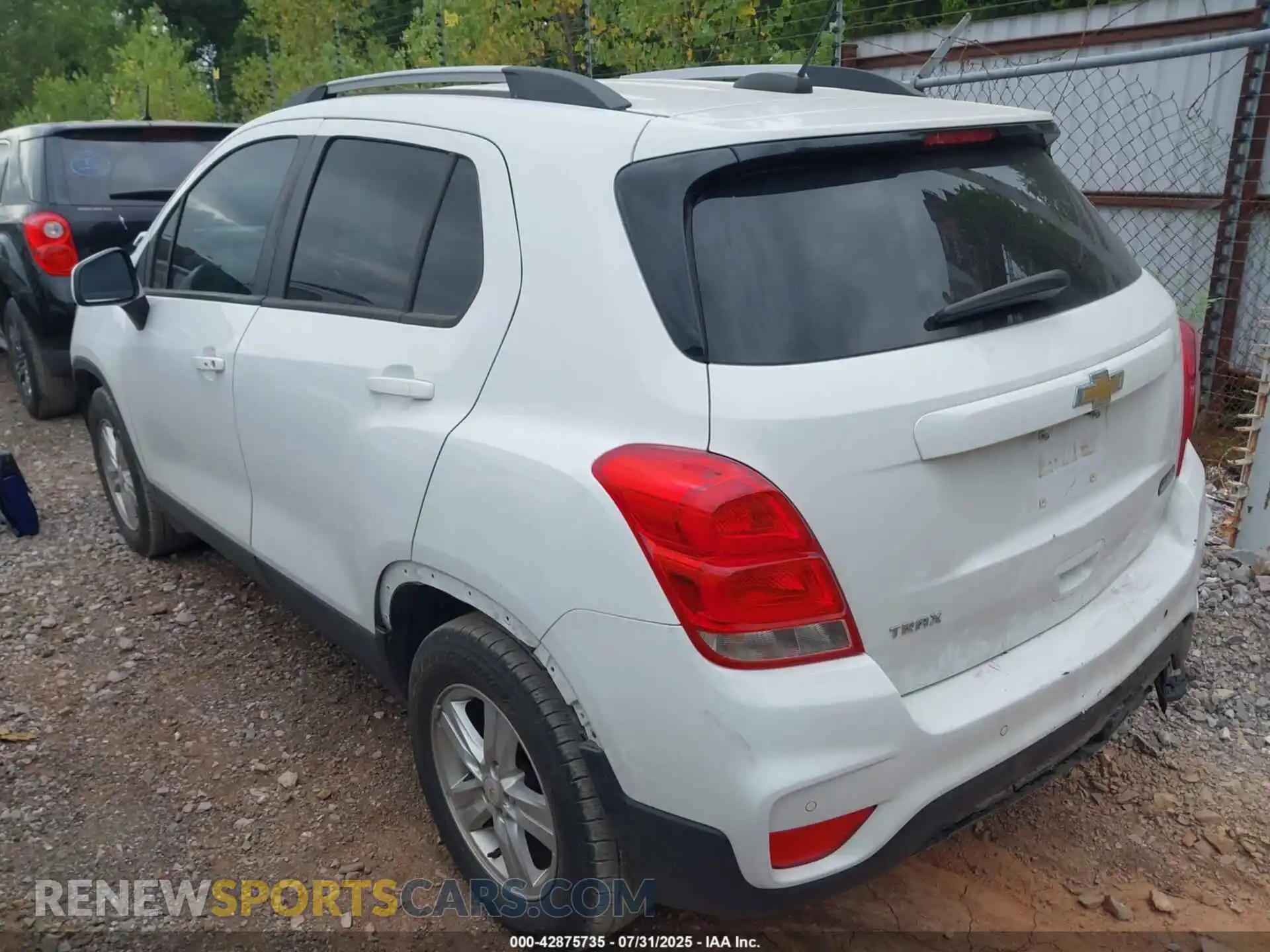 3 Photograph of a damaged car KL7CJLSB0MB303362 CHEVROLET TRAX 2021