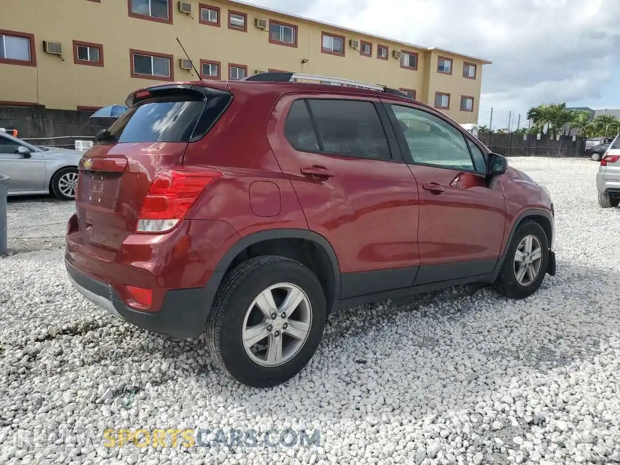 3 Photograph of a damaged car KL7CJLSB0MB329198 CHEVROLET TRAX 2021