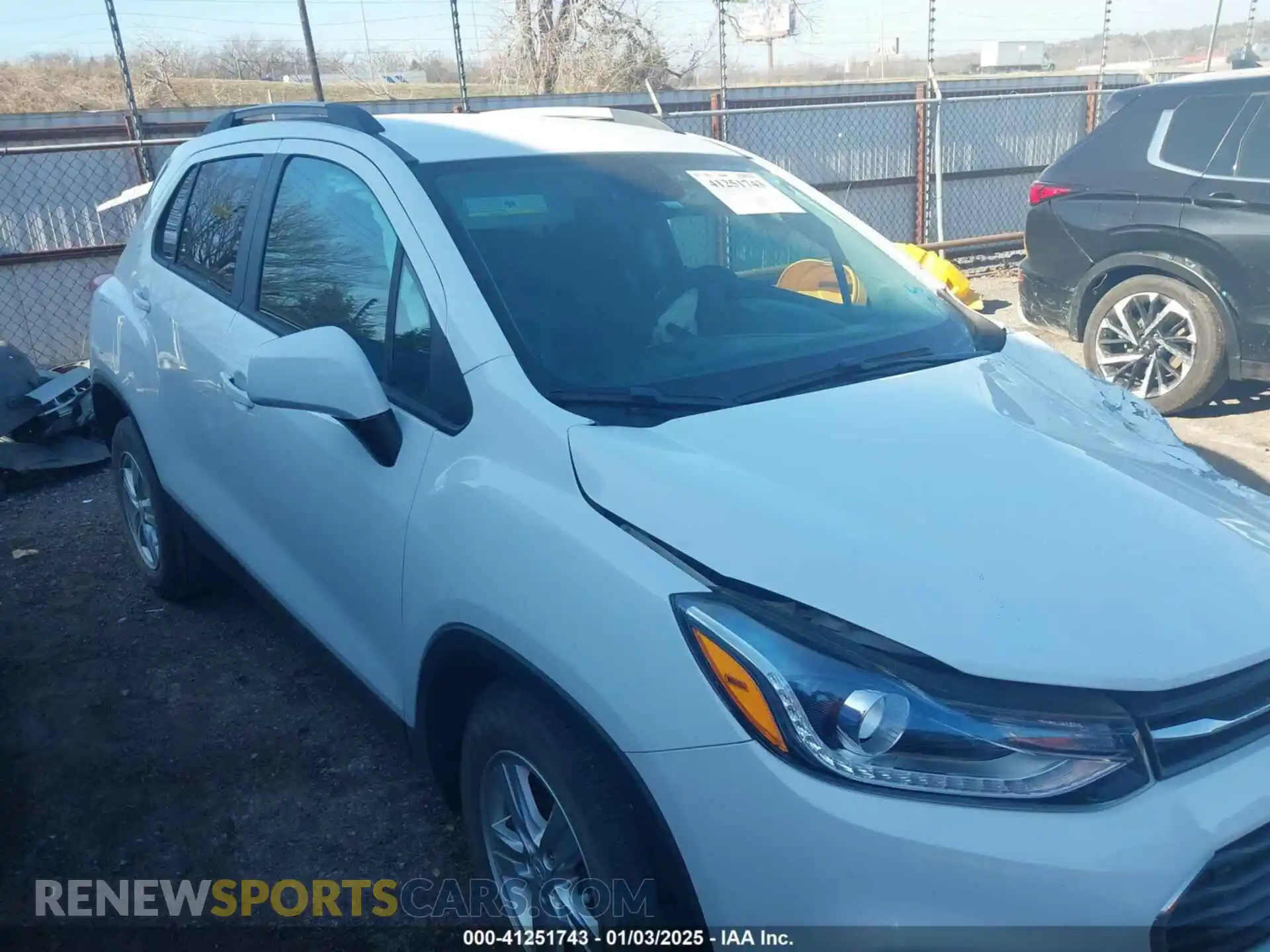 1 Photograph of a damaged car KL7CJLSB2MB309664 CHEVROLET TRAX 2021