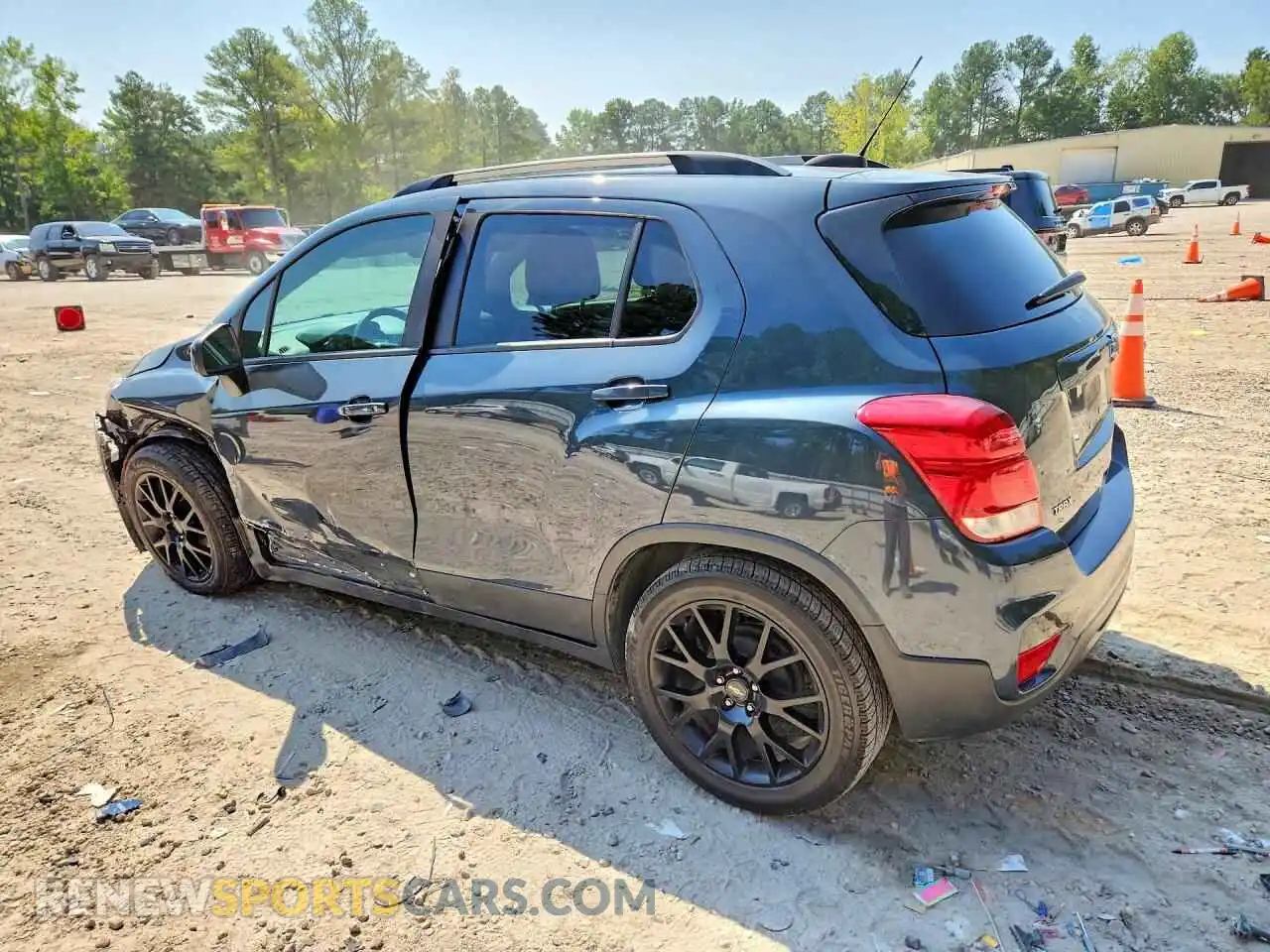 2 Photograph of a damaged car KL7CJLSB2MB343149 CHEVROLET TRAX 2021
