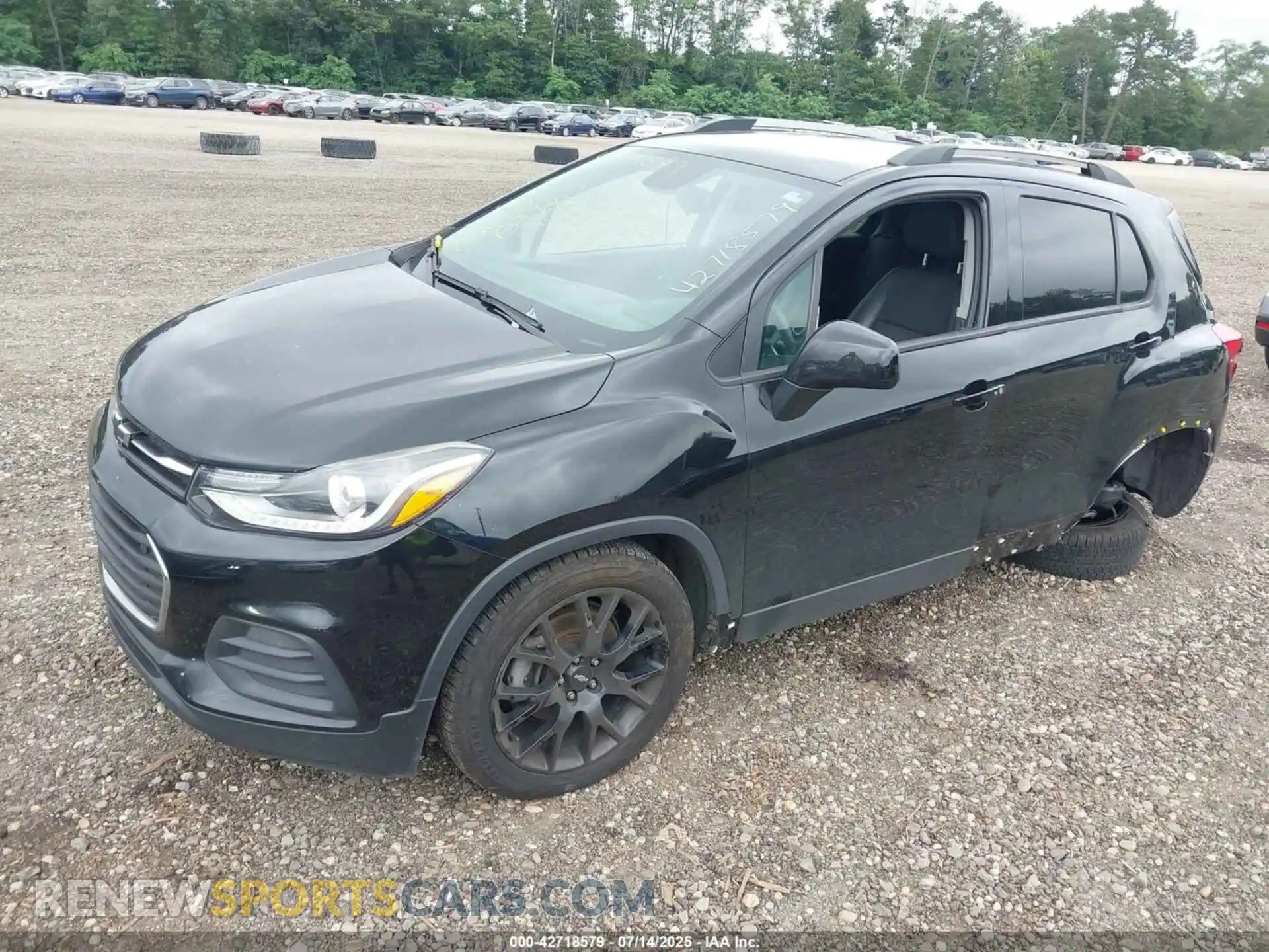 2 Photograph of a damaged car KL7CJLSB3MB309740 CHEVROLET TRAX 2021