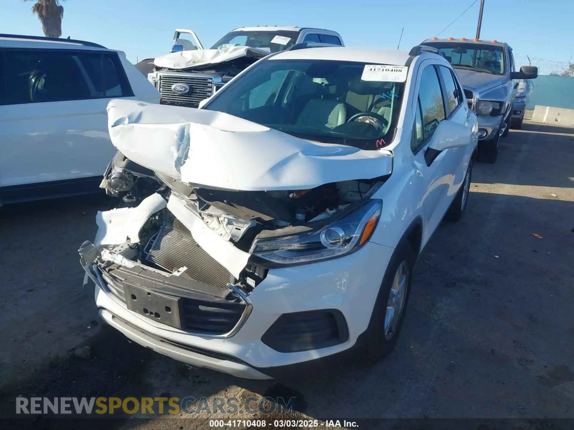 2 Photograph of a damaged car KL7CJLSB4MB320620 CHEVROLET TRAX 2021
