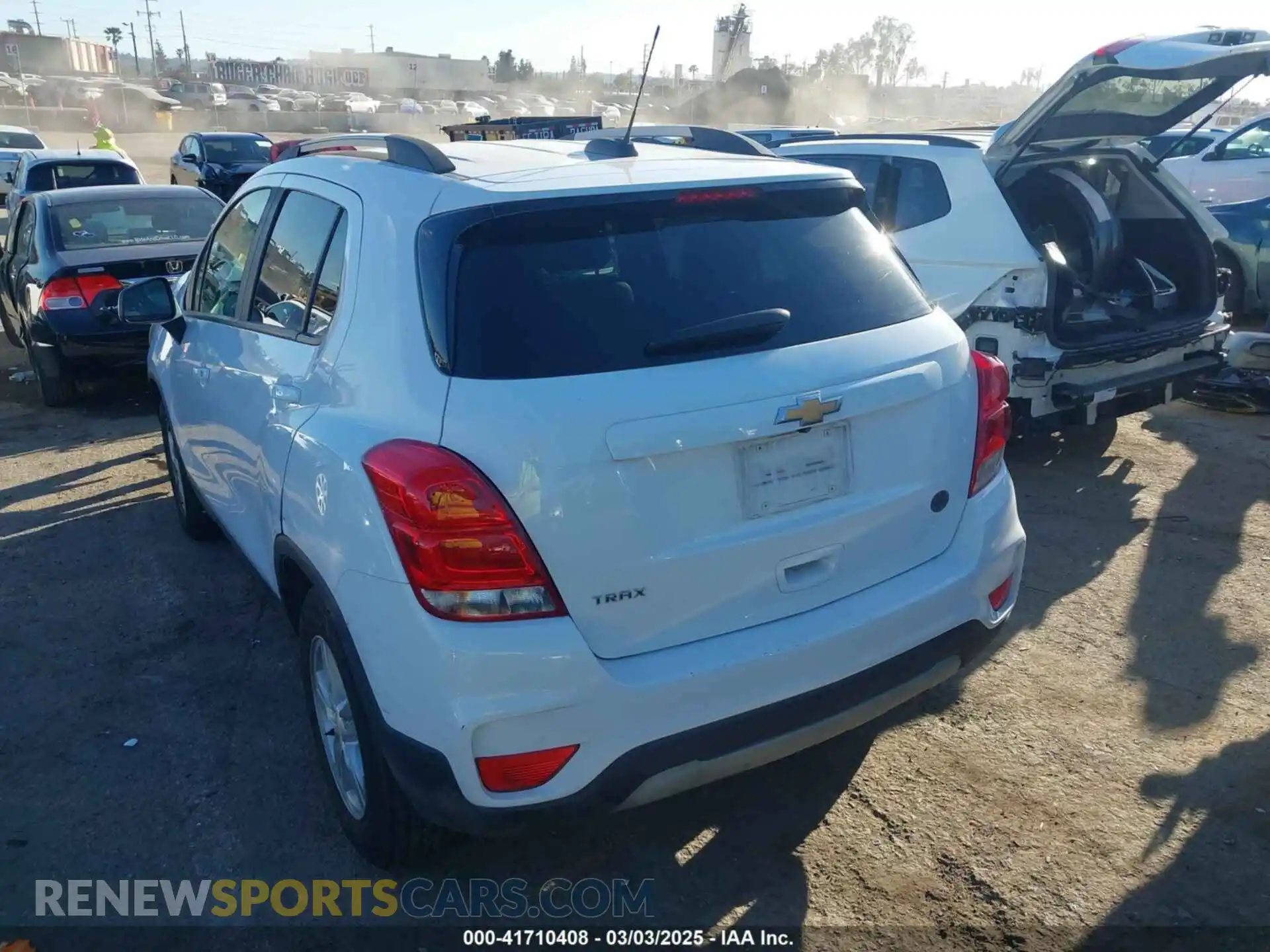 3 Photograph of a damaged car KL7CJLSB4MB320620 CHEVROLET TRAX 2021