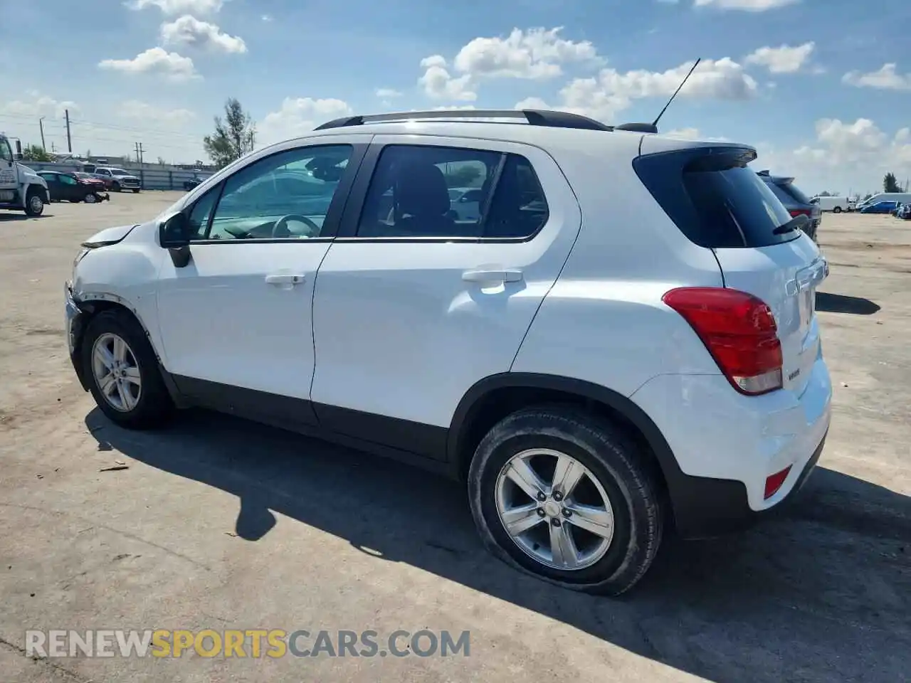 2 Photograph of a damaged car KL7CJLSB4MB329009 CHEVROLET TRAX 2021