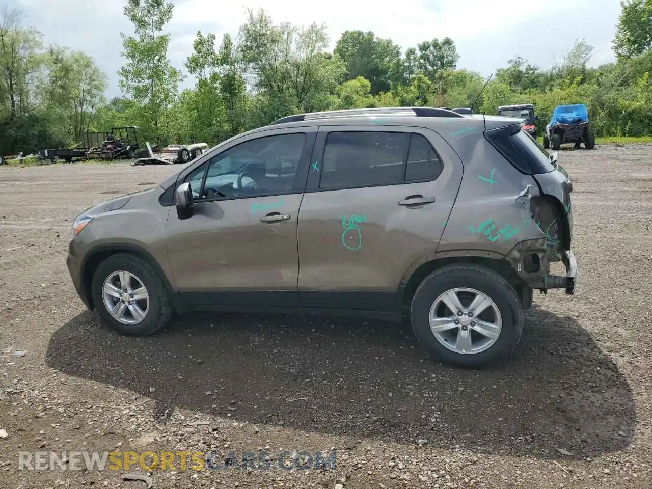 2 Photograph of a damaged car KL7CJLSB4MB357568 CHEVROLET TRAX 2021