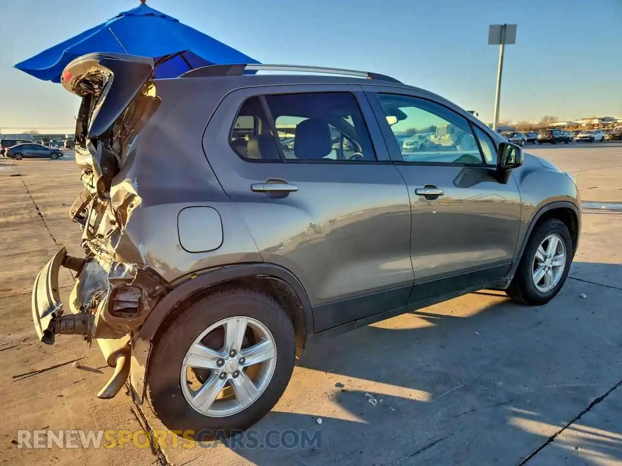 3 Photograph of a damaged car KL7CJLSB6MB317752 CHEVROLET TRAX 2021