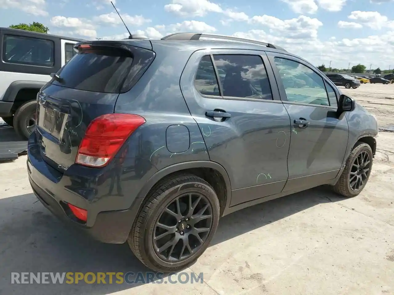 3 Photograph of a damaged car KL7CJLSB6MB338620 CHEVROLET TRAX 2021