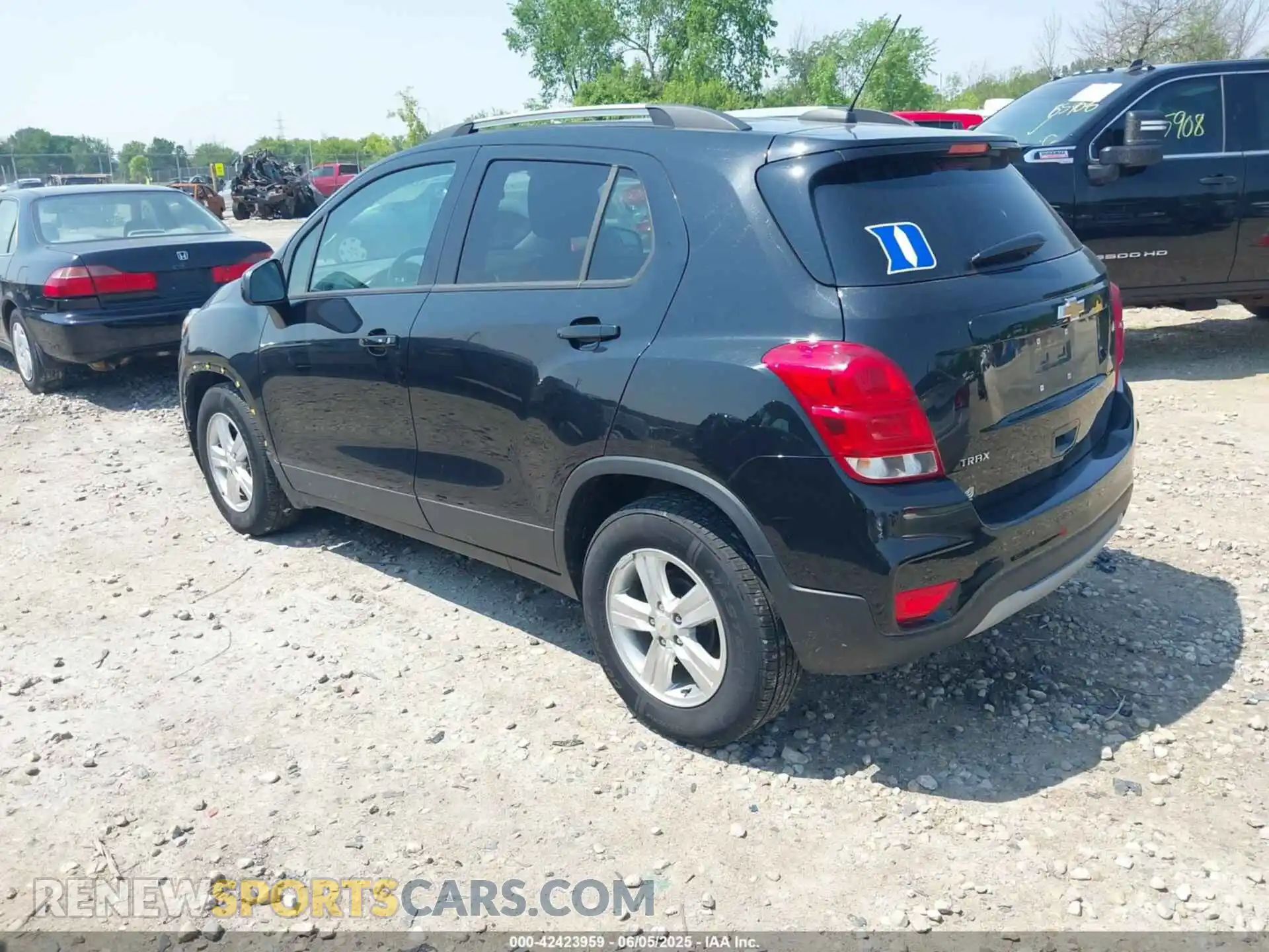 3 Photograph of a damaged car KL7CJLSB7MB332907 CHEVROLET TRAX 2021