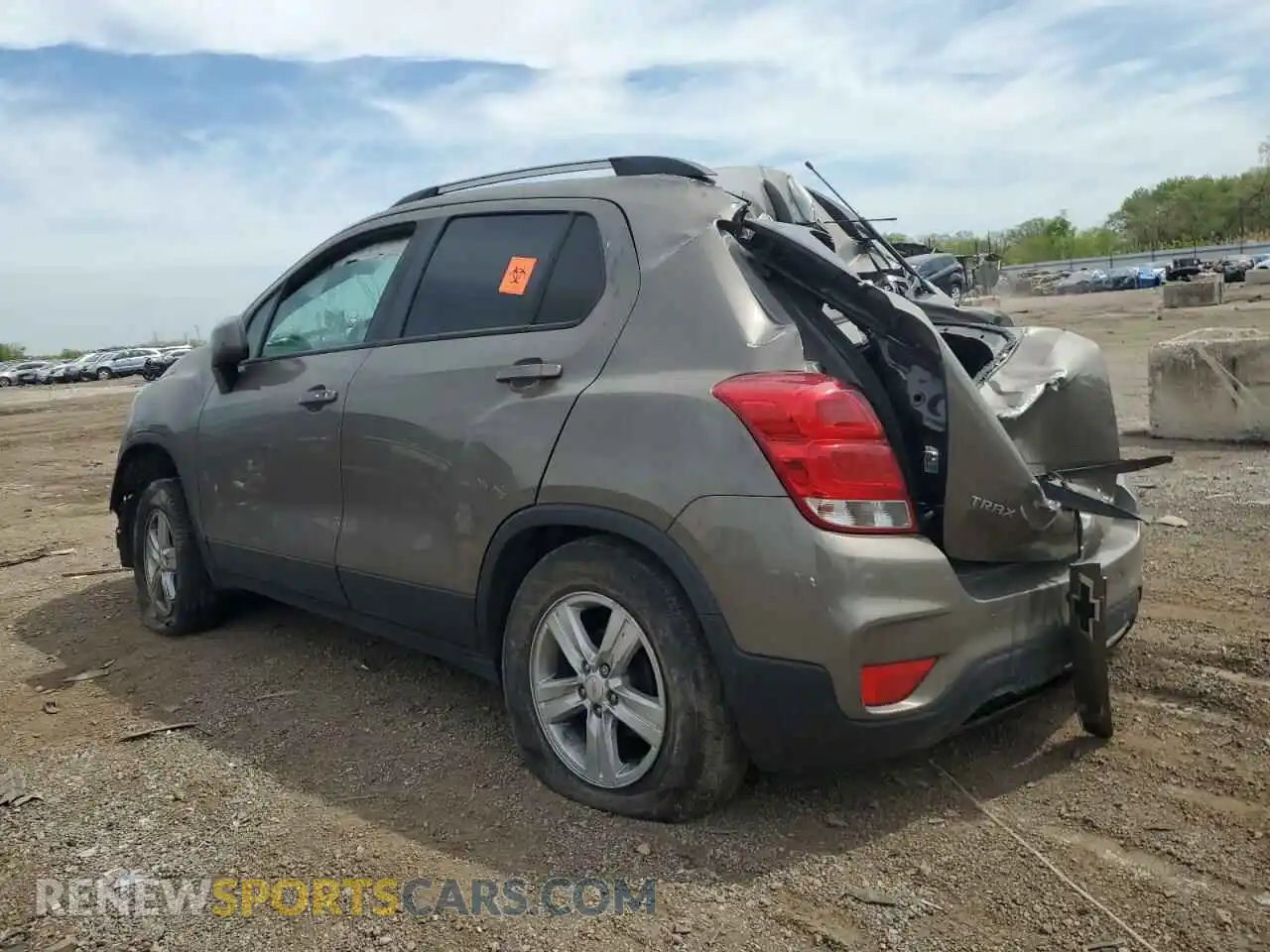 2 Photograph of a damaged car KL7CJLSB8MB331295 CHEVROLET TRAX 2021