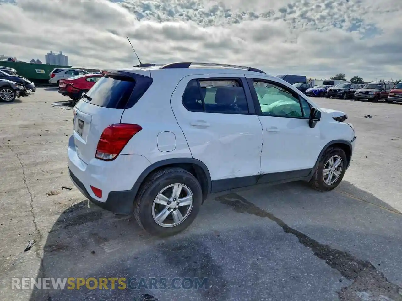 3 Photograph of a damaged car KL7CJLSB9MB311847 CHEVROLET TRAX 2021