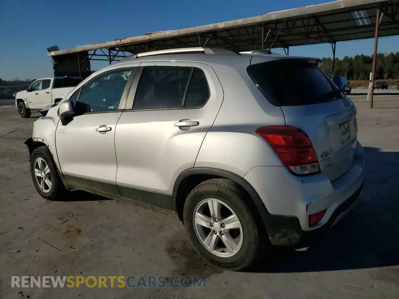 2 Photograph of a damaged car KL7CJLSBXMB308875 CHEVROLET TRAX 2021
