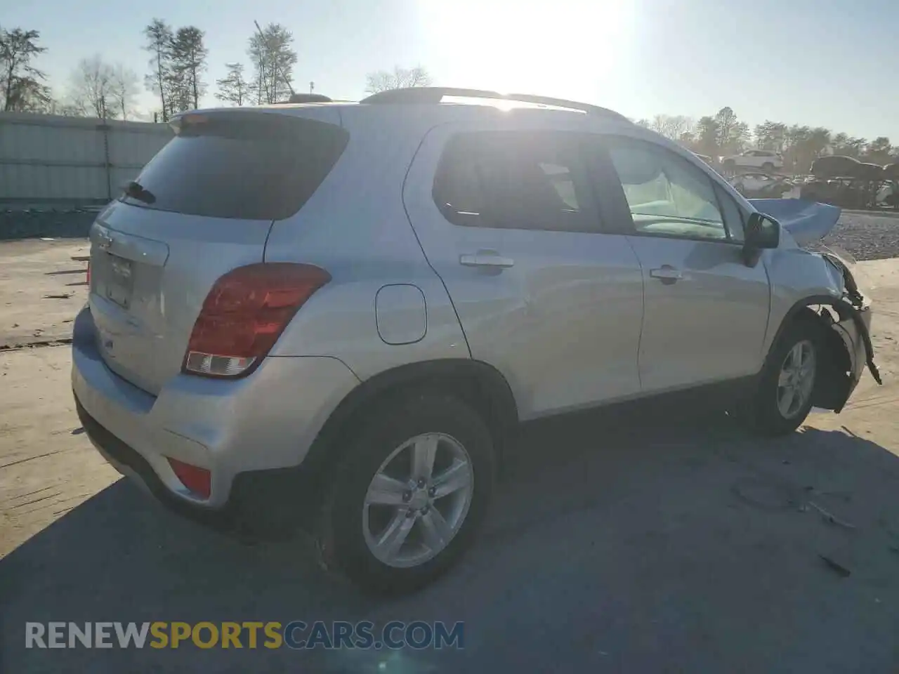 3 Photograph of a damaged car KL7CJLSBXMB308875 CHEVROLET TRAX 2021