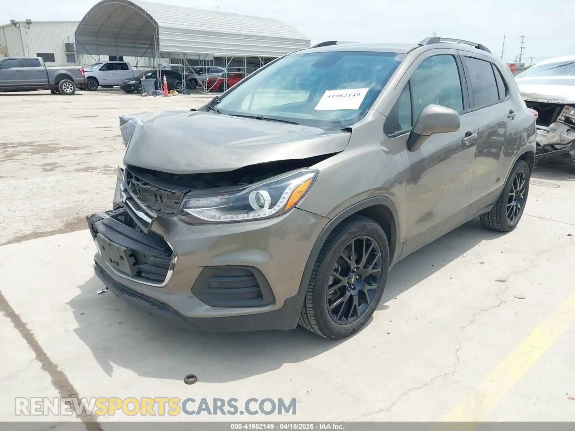 2 Photograph of a damaged car KL7CJLSBXMB359468 CHEVROLET TRAX 2021
