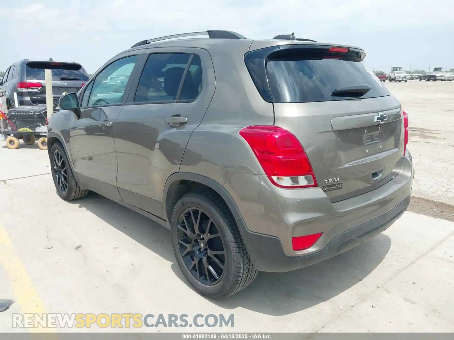 3 Photograph of a damaged car KL7CJLSBXMB359468 CHEVROLET TRAX 2021