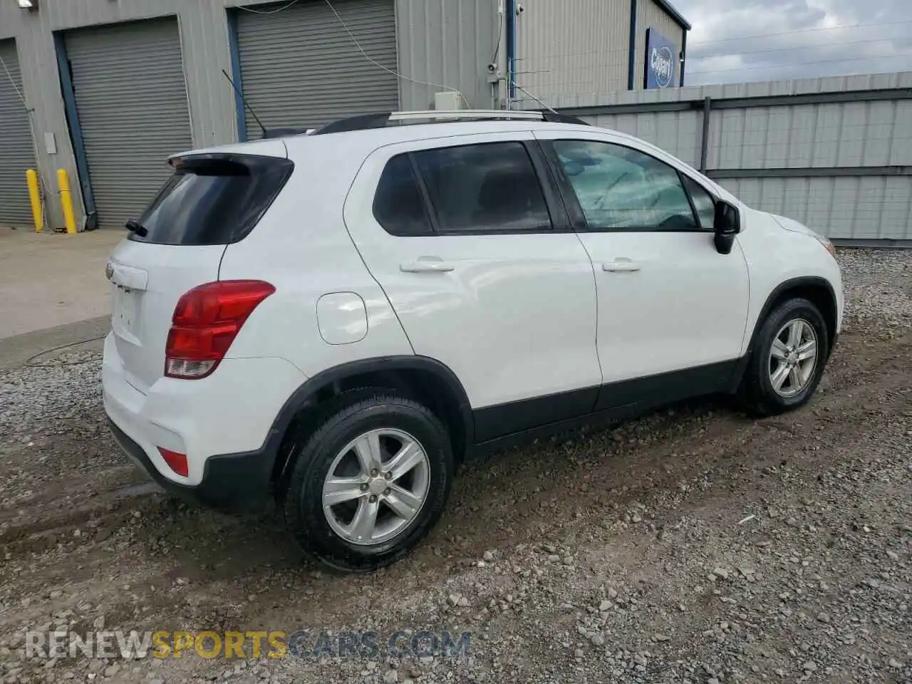 3 Photograph of a damaged car KL7CJLSM1MB372725 CHEVROLET TRAX 2021