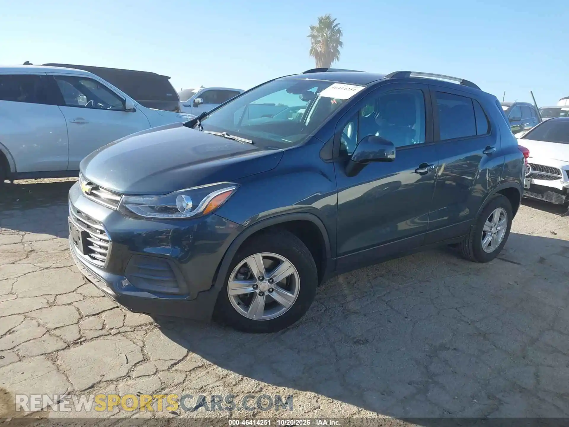 2 Photograph of a damaged car KL7CJLSM5MB377362 CHEVROLET TRAX 2021
