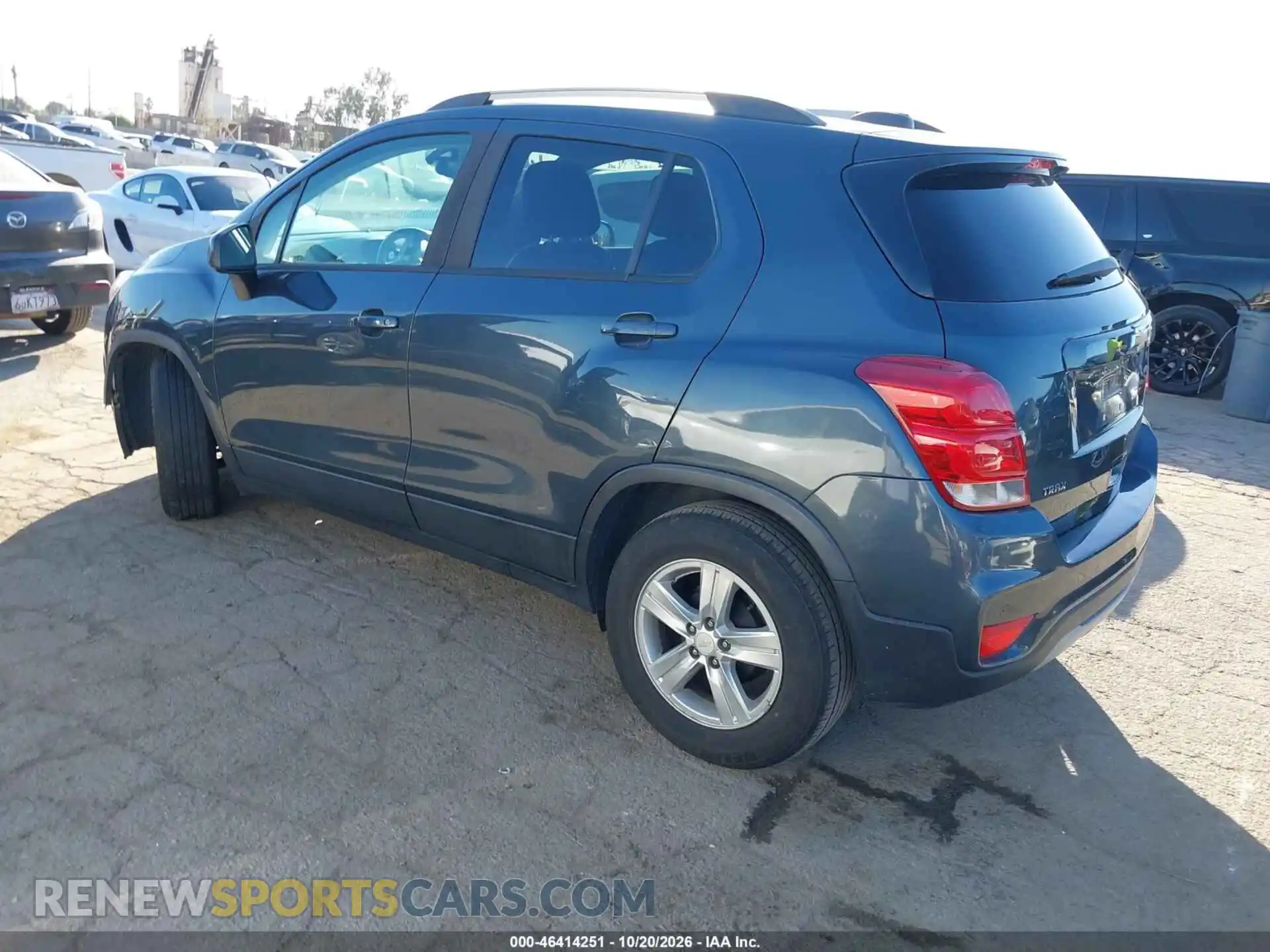 3 Photograph of a damaged car KL7CJLSM5MB377362 CHEVROLET TRAX 2021
