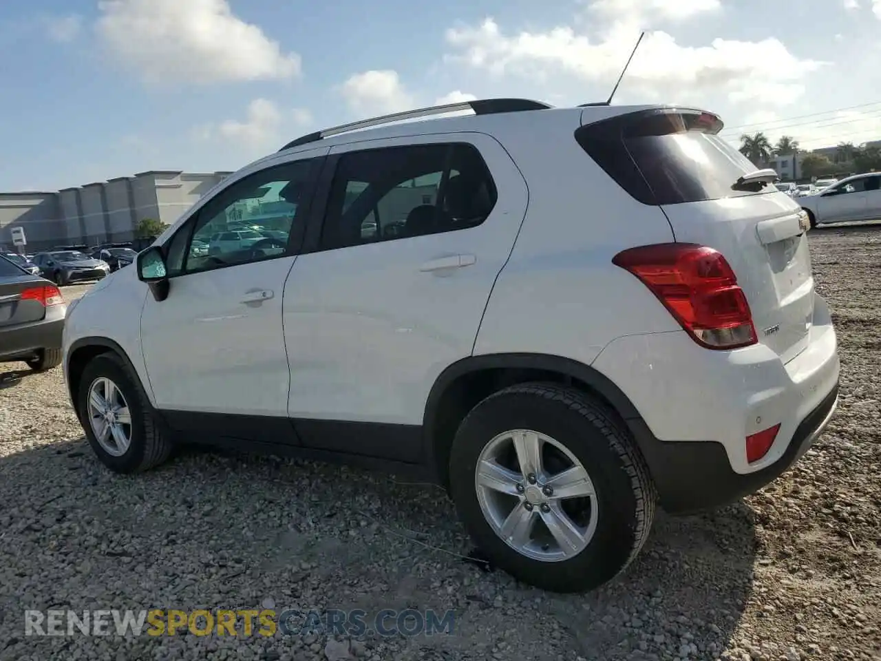 2 Фотография поврежденного автомобиля KL7CJLSM8MB374200 CHEVROLET TRAX 2021