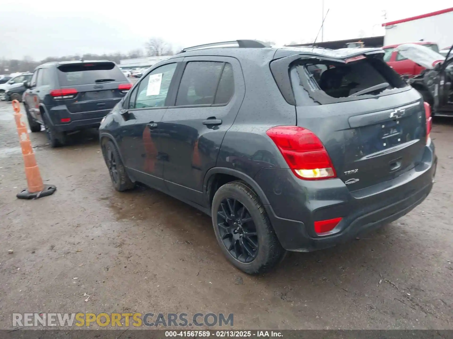 3 Photograph of a damaged car KL7CJLSM9MB365070 CHEVROLET TRAX 2021