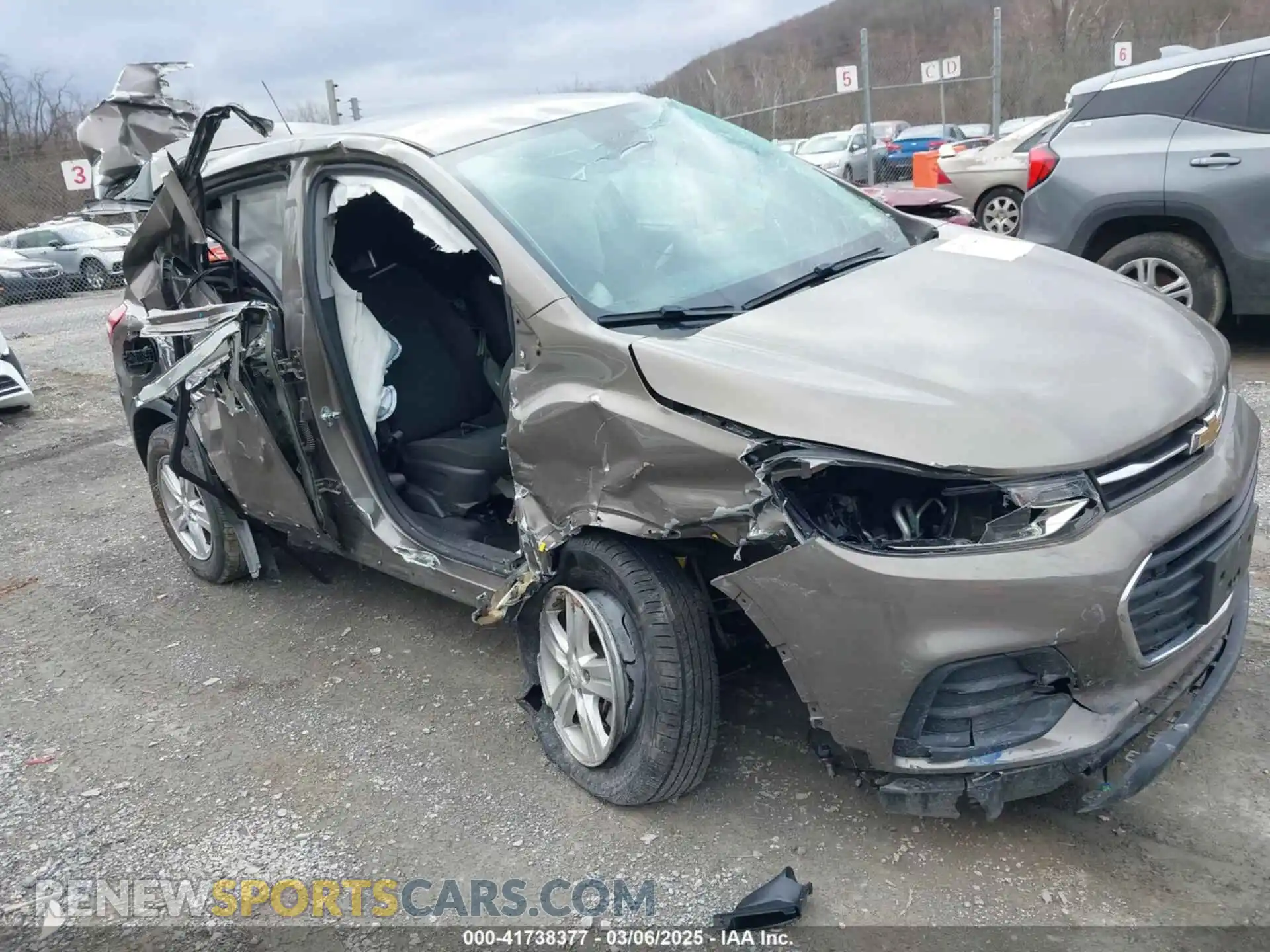 1 Photograph of a damaged car KL7CJNSB2MB312589 CHEVROLET TRAX 2021