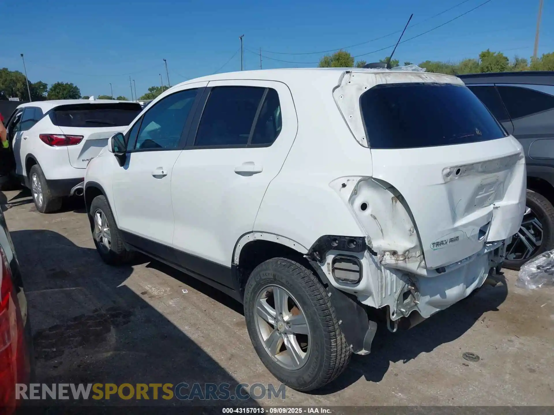 3 Фотография поврежденного автомобиля KL7CJNSMXMB361069 CHEVROLET TRAX 2021