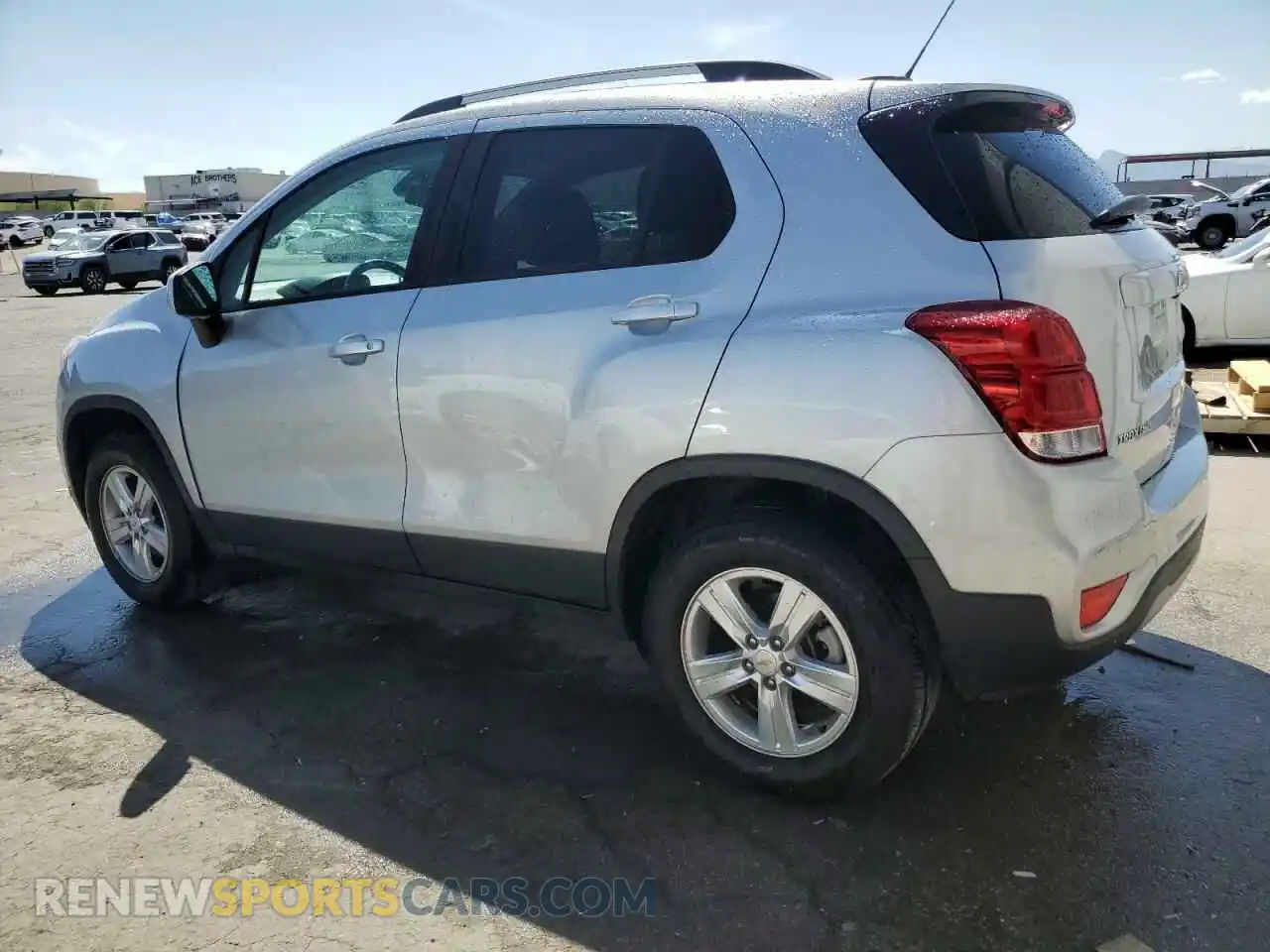 2 Photograph of a damaged car KL7CJPSB2MB330750 CHEVROLET TRAX 2021