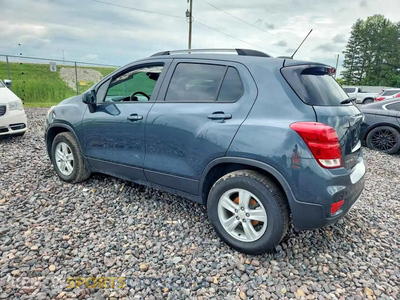 2 Photograph of a damaged car KL7CJPSB5MB314431 CHEVROLET TRAX 2021