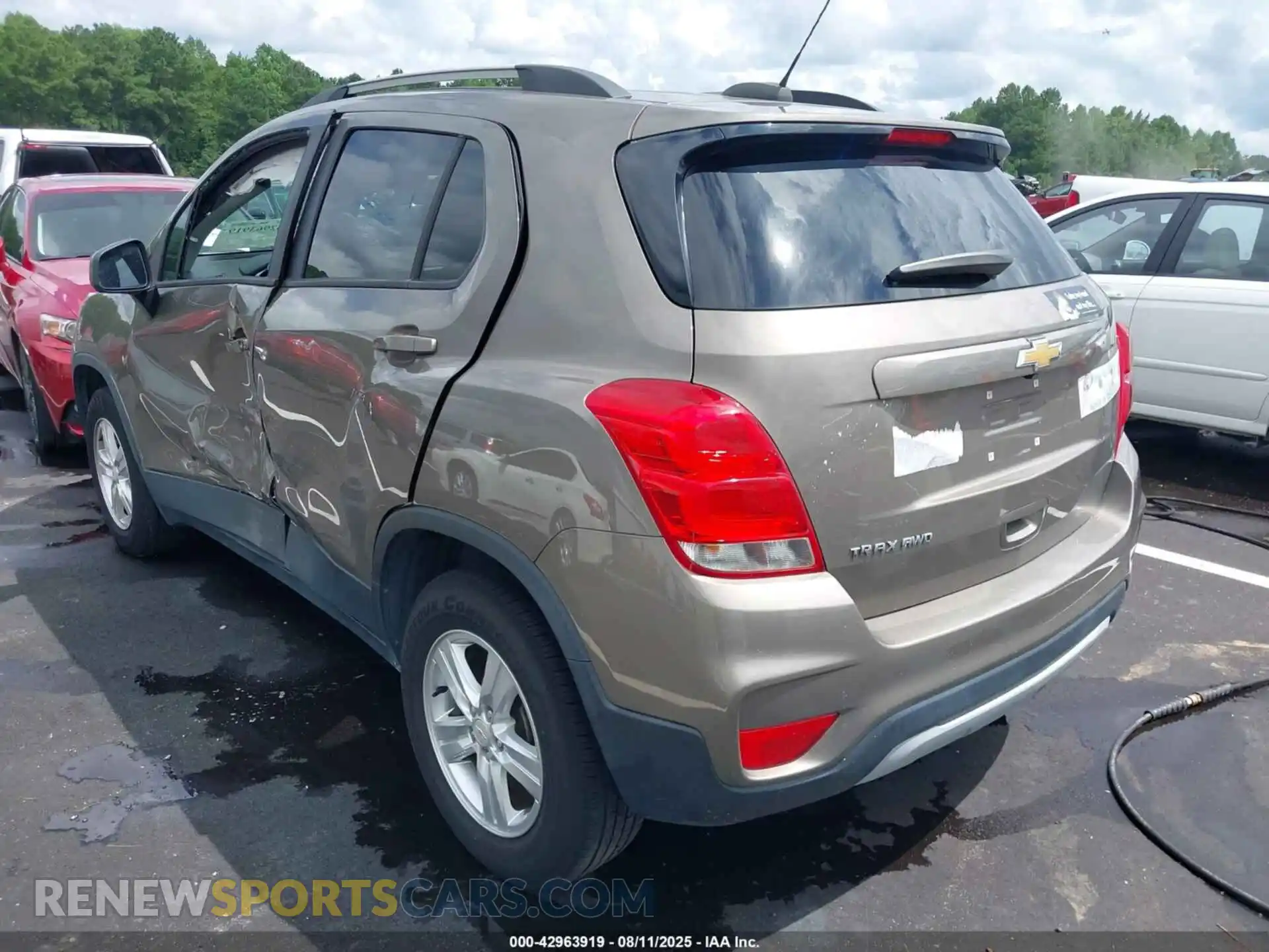 3 Photograph of a damaged car KL7CJPSB5MB345937 CHEVROLET TRAX 2021