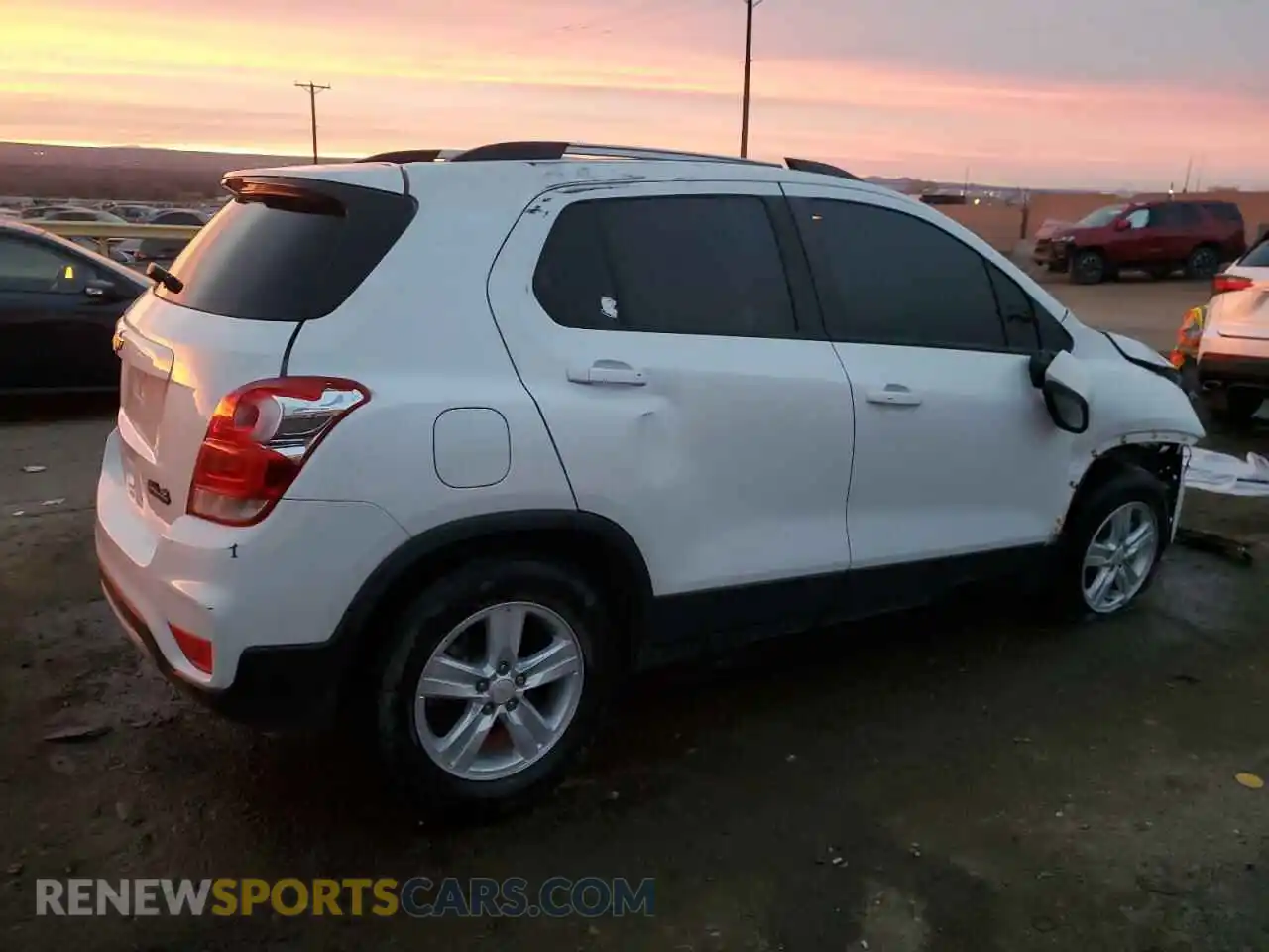 3 Photograph of a damaged car KL7CJPSB5MB351043 CHEVROLET TRAX 2021