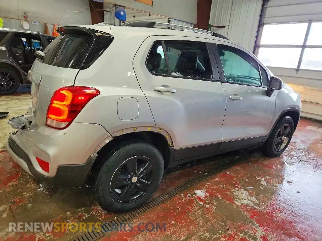 3 Photograph of a damaged car KL7CJPSB6MB320481 CHEVROLET TRAX 2021